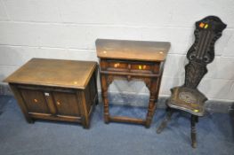 A REPRODUCTION OAK PANELLED BLANKET BOX, width 66cm x depth 40cm x height 51cm, an oak single drawer