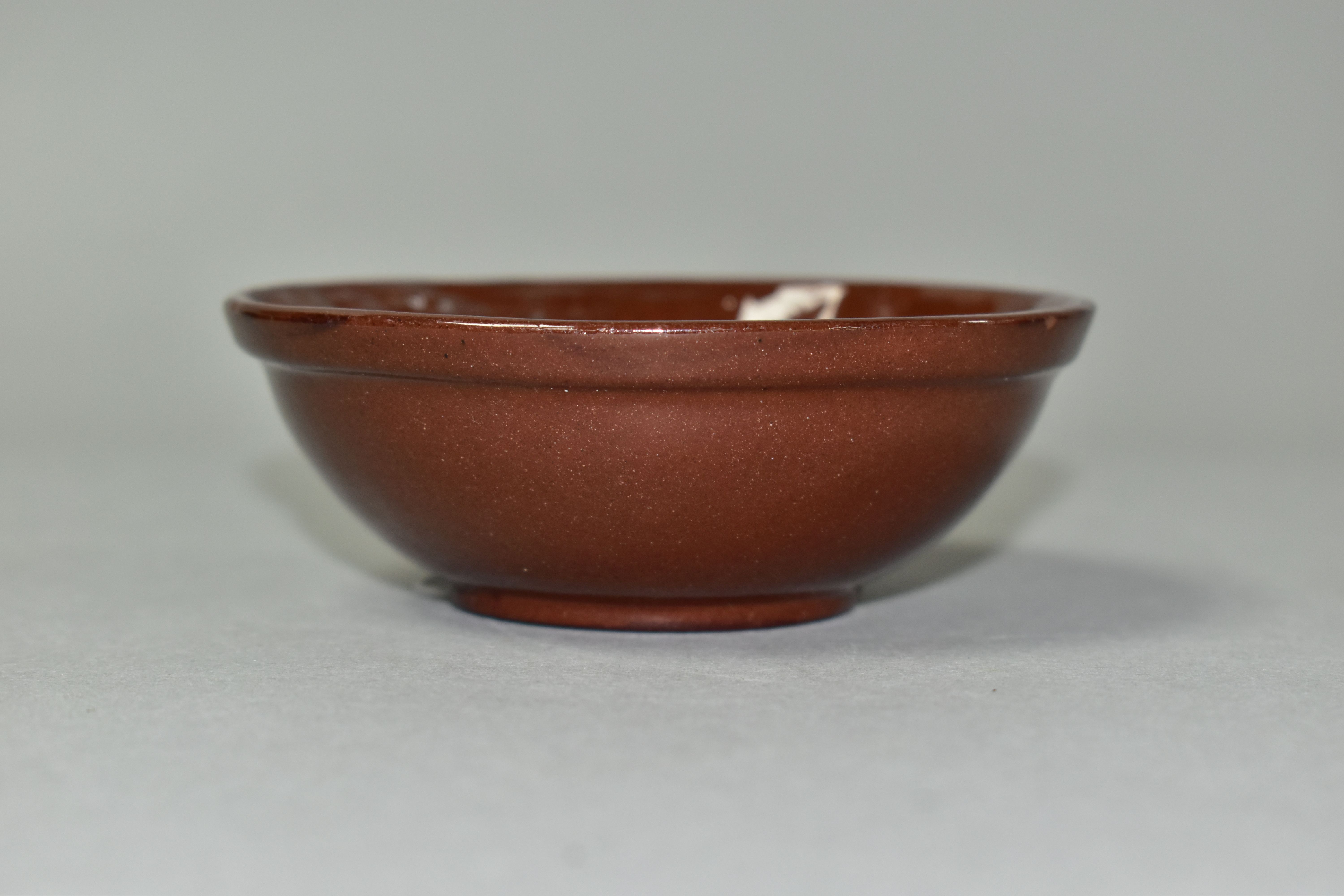 A BROWN GLAZED POTTERY AFRICAN AMERICAN FACE BOWL, the circular bowl with moulded slave? face to the - Image 5 of 6