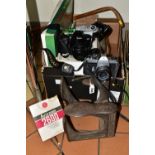 PHOTOGRAPHIC EQUIPMENT AND SUNDRY ITEMS ETC, to include a Pentax Spotmatic F camera fitted with a