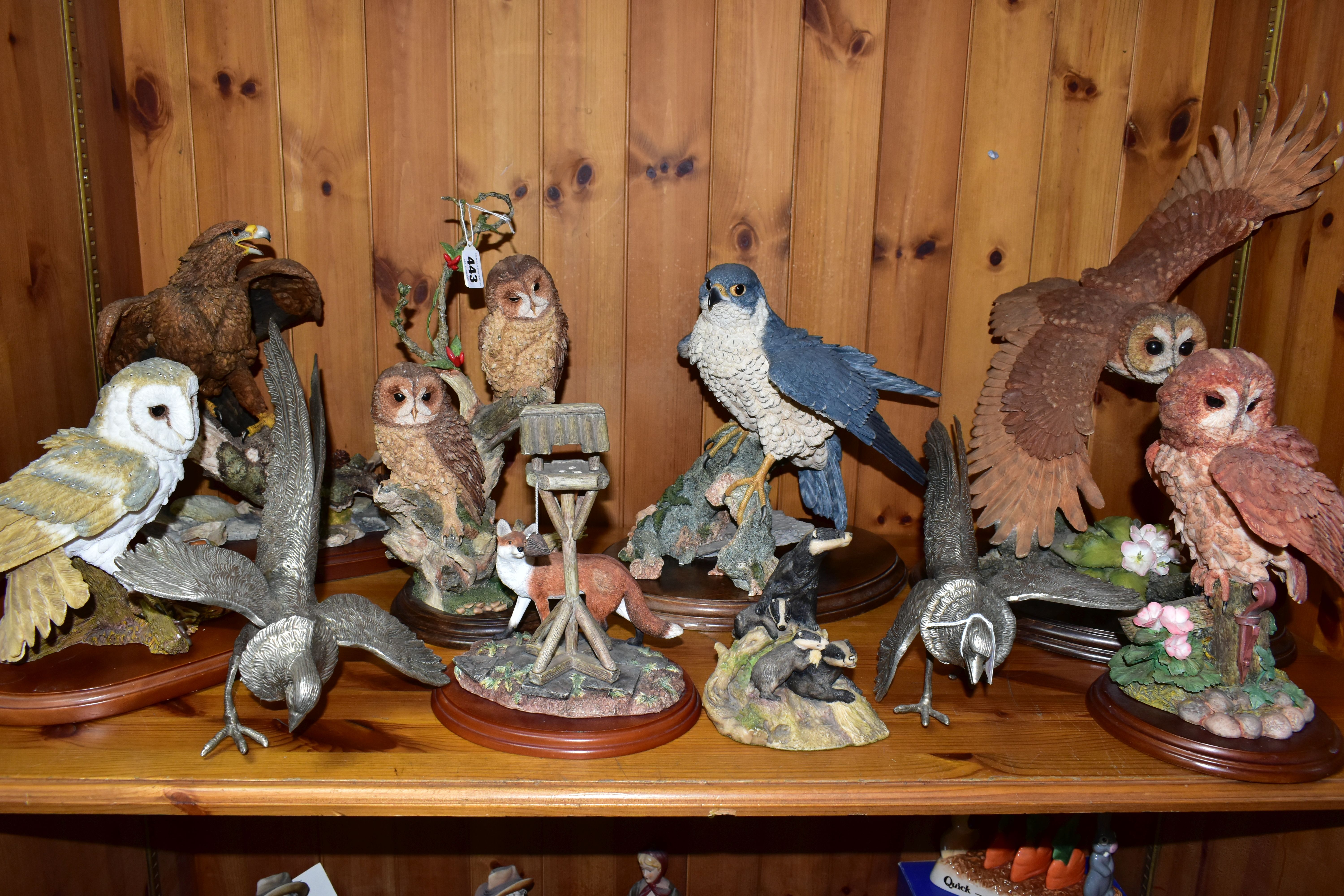 A GROUP OF RESIN ANIMAL AND BIRD FIGURES, to include Border Fine Arts A0001 The Scrounger,