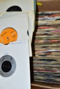 A TRAY CONTAINING APPROX ONE HUNDRED AND THIRTY SINGLES by artists such as Queen, The Hollies, The