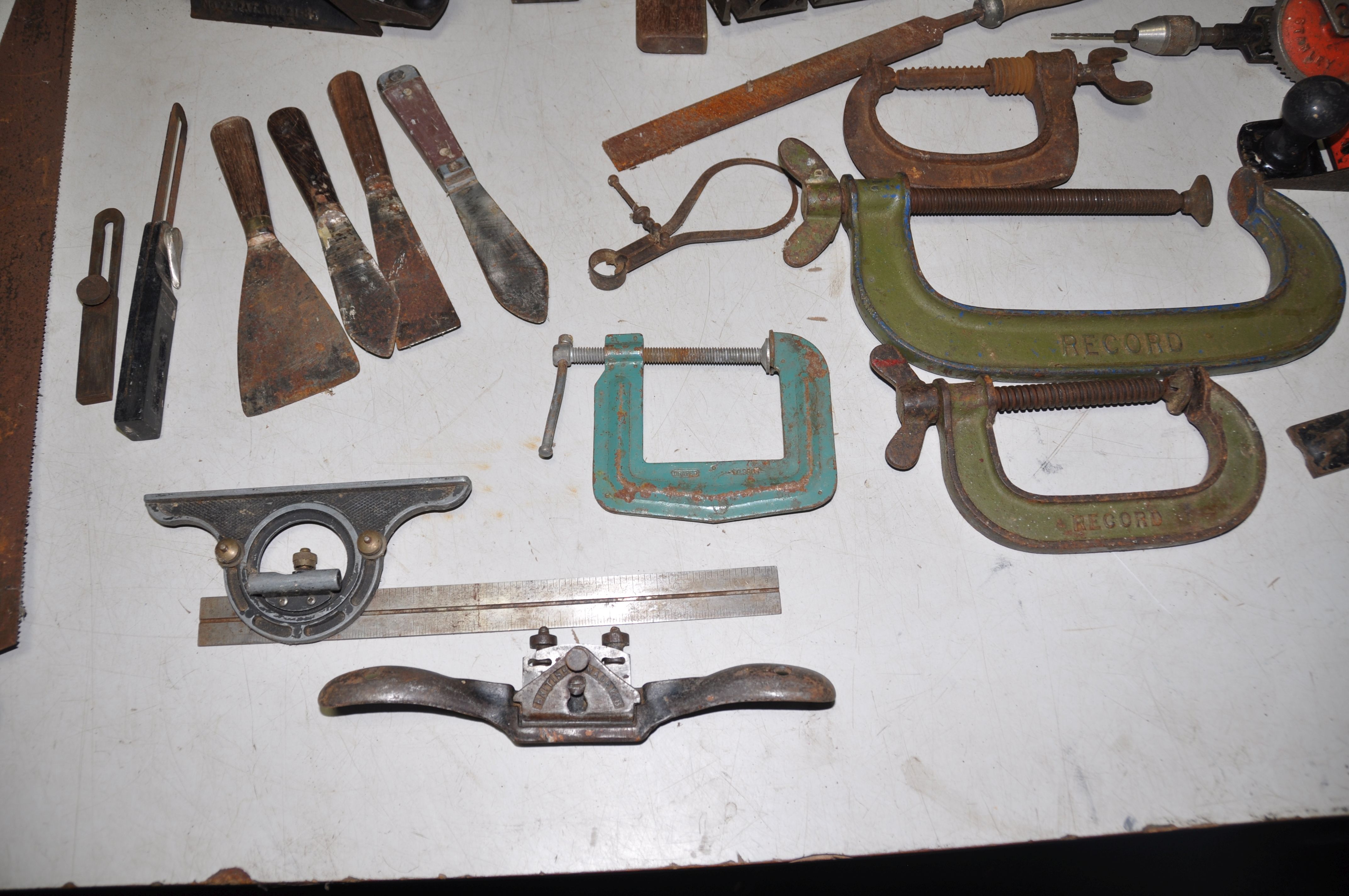 A COLLECTION OF VINTAGE TOOLS to include a Stanley No72 chamfer, Stanley No78 rebate plane, - Image 5 of 5