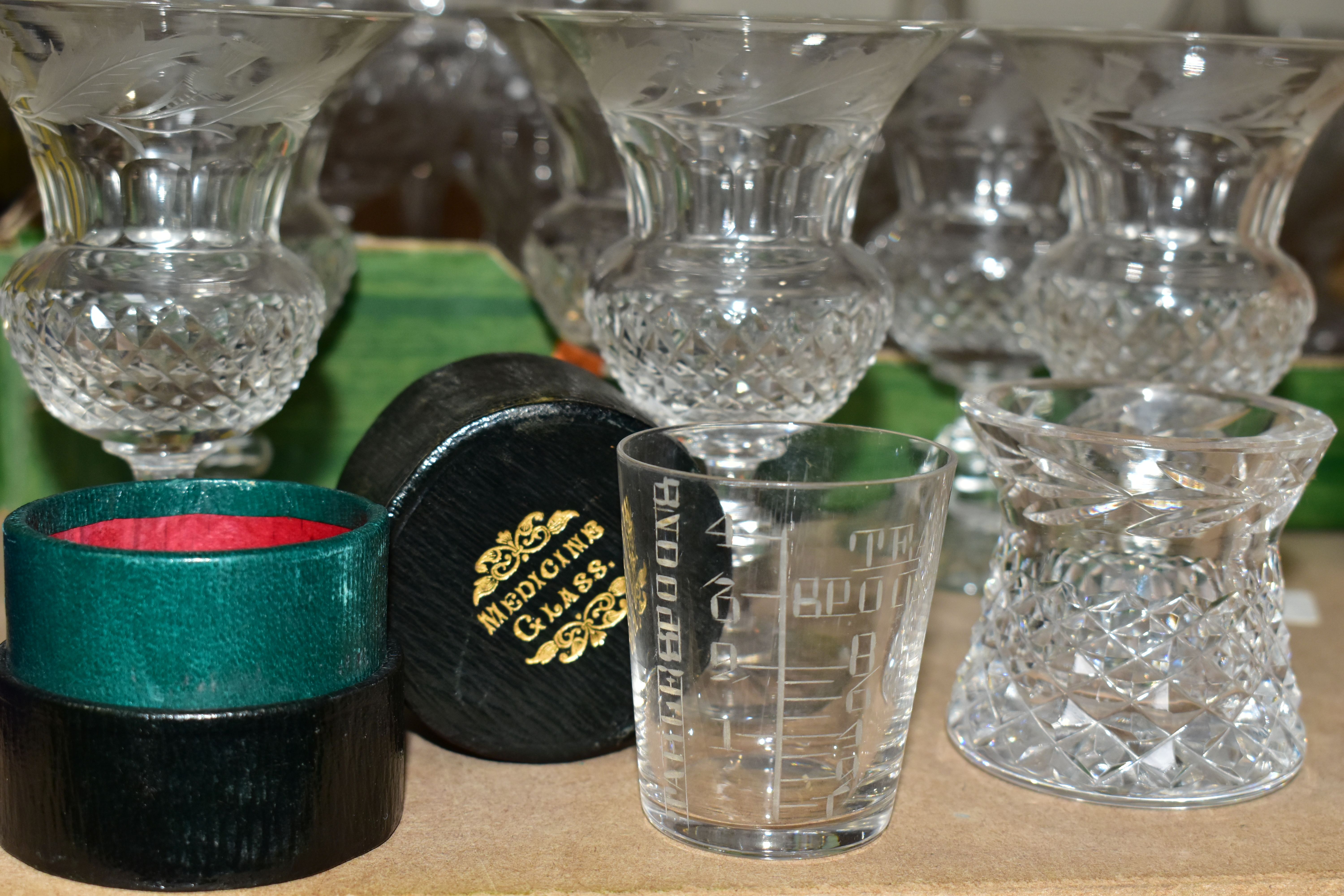 TWO BOXES AND LOOSE GLASSWARES, to include two small Waterford Crystal Glandore pattern vases, - Bild 8 aus 8