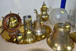 A GROUP OF METALWARES, OIL LAMP, HIGHLAND COW HORNS, including an early 20th Century oil lamp with a