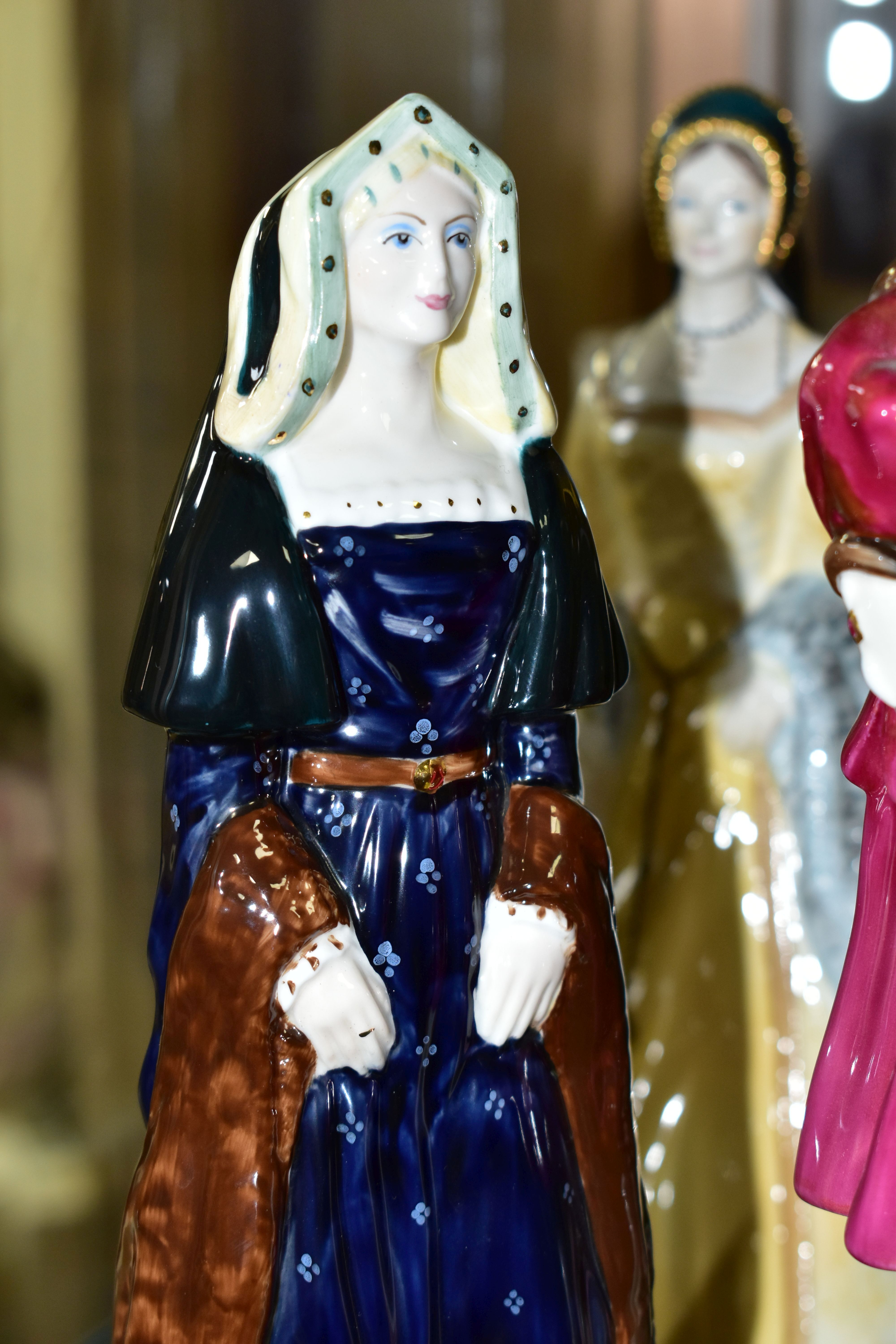A SET OF COALPORT HENRY VIII AND FOUR WIVES FIGURES, comprising Henry VIII, Catherine Parr, - Image 5 of 8
