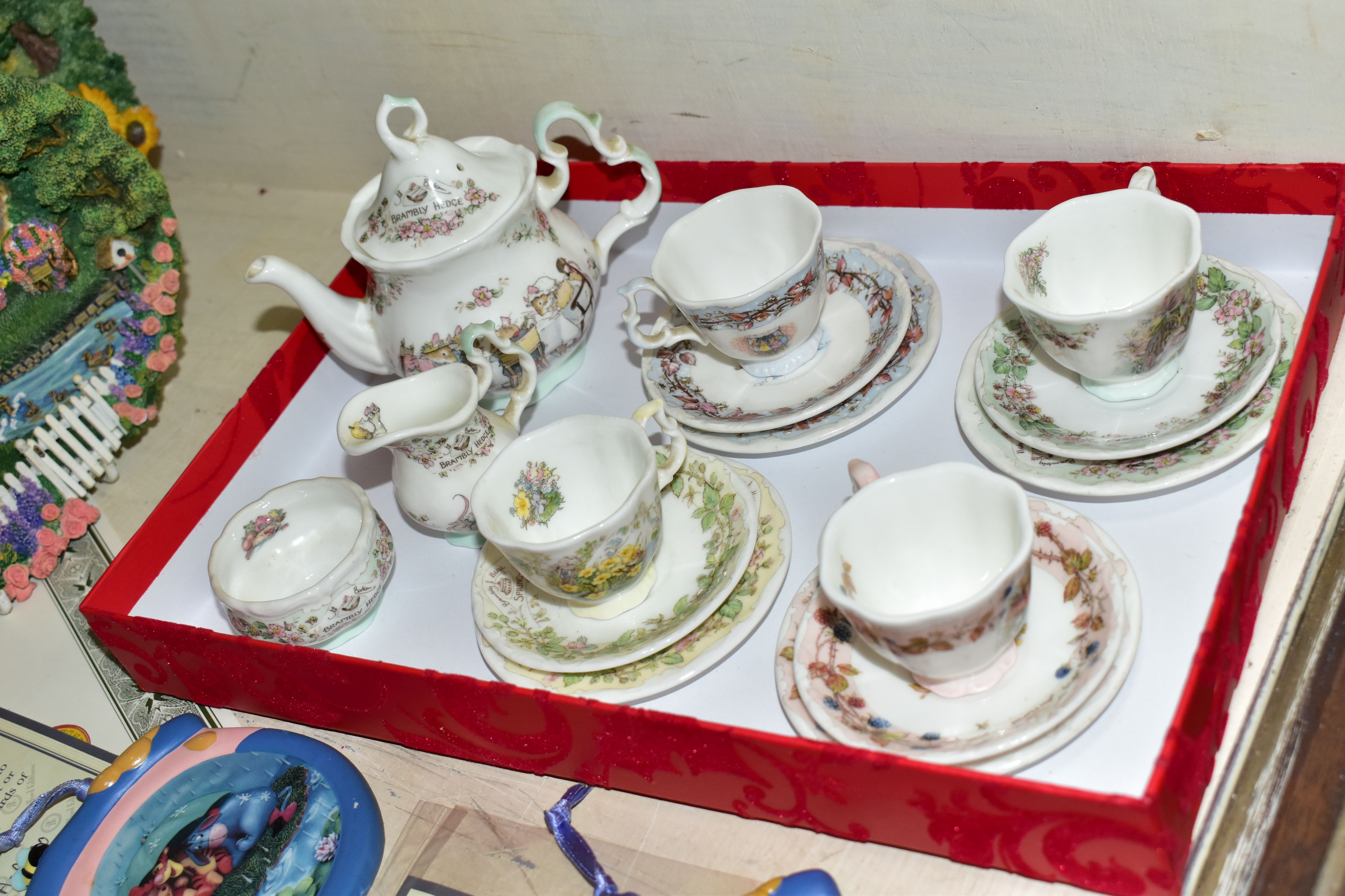 A GROUP OF CERAMICS AND COMICS, to include a fifteen piece Royal Doulton Brambly Hedge miniature tea - Image 3 of 7