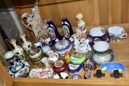 A SMALL COLLECTION OF DECORATIVE PROCELAIN ITEMS ETC, to include Royal Crown Derby Trinket boxes