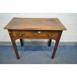 AN EARLY 20TH CENTURY OAK SIDE TABLE WITH A SINGLE FRIEZE DRAWER, width 92cm x depth 48cm x height