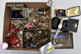 A BOX OF ASSORTED COSTUME JEWELLERY AND ITEMS, to include a metal tin with a small amount of costume