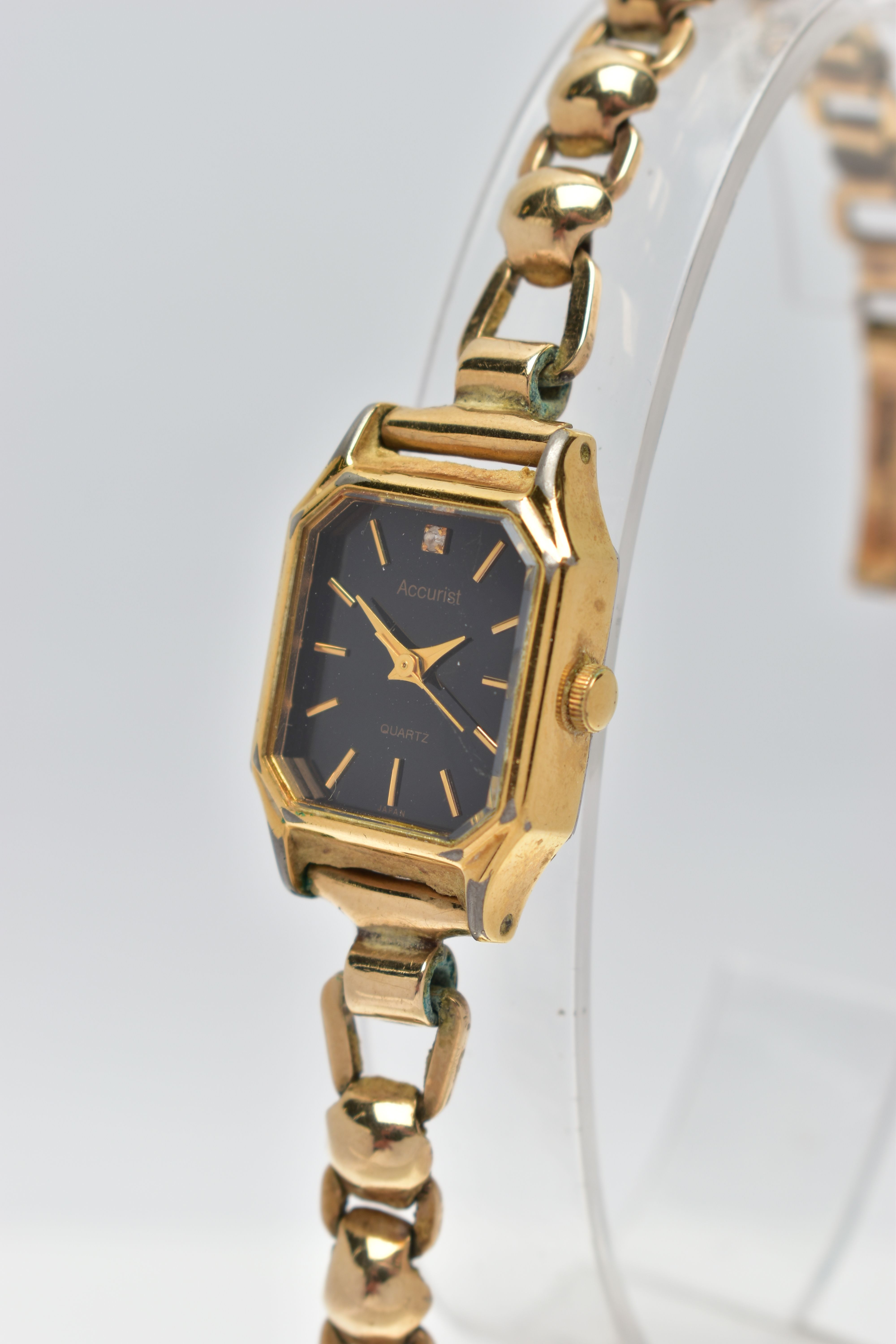 A LADIES 1950's 'ACCURIST' WRISTWATCH WITH 9CT GOLD STRAP, the octagonal black dial, signed ' - Image 3 of 6
