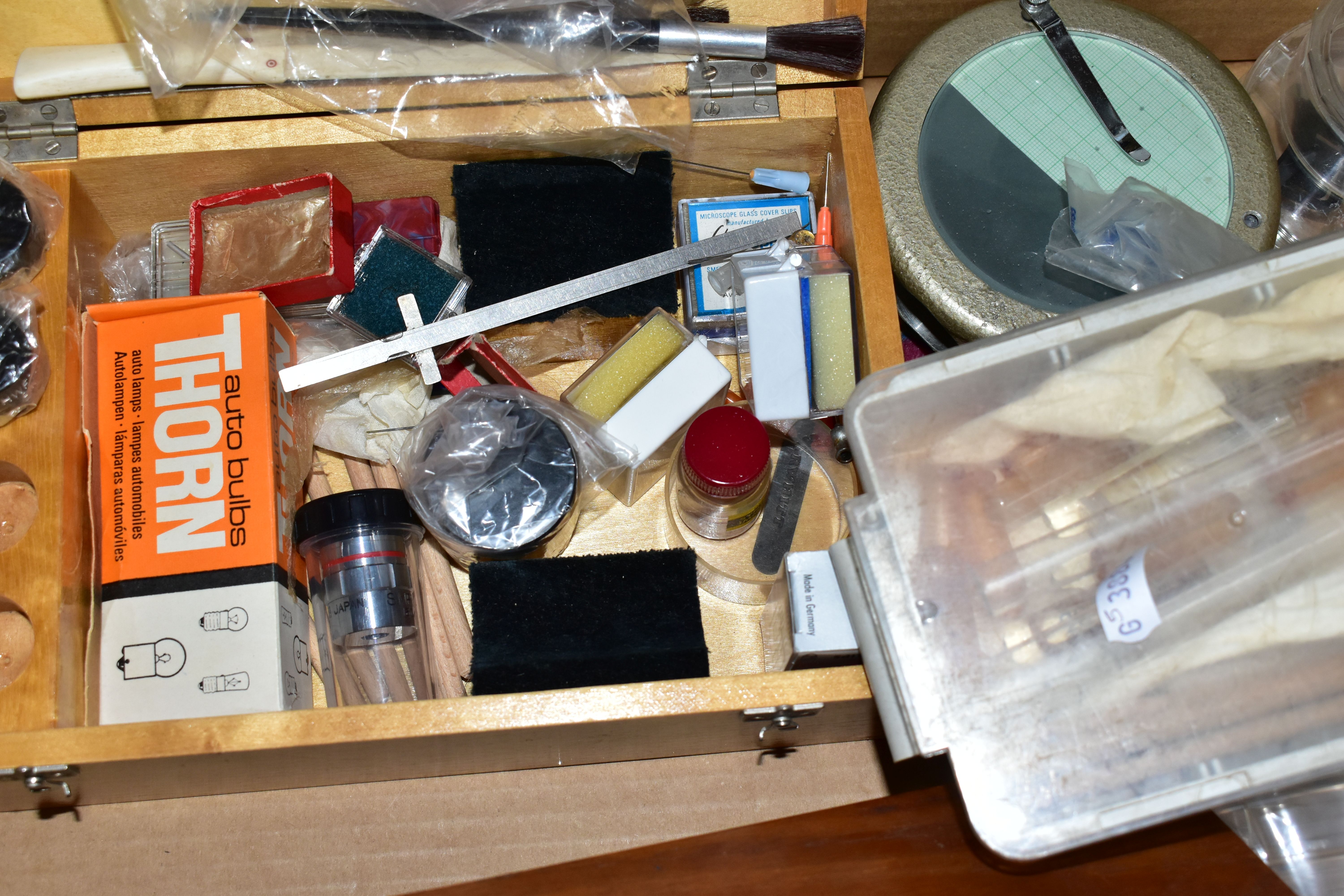 MICROSCOPE, a Meiji ML200 Biological Microscope with a box of Laboratory accessories and two boxes - Image 3 of 9