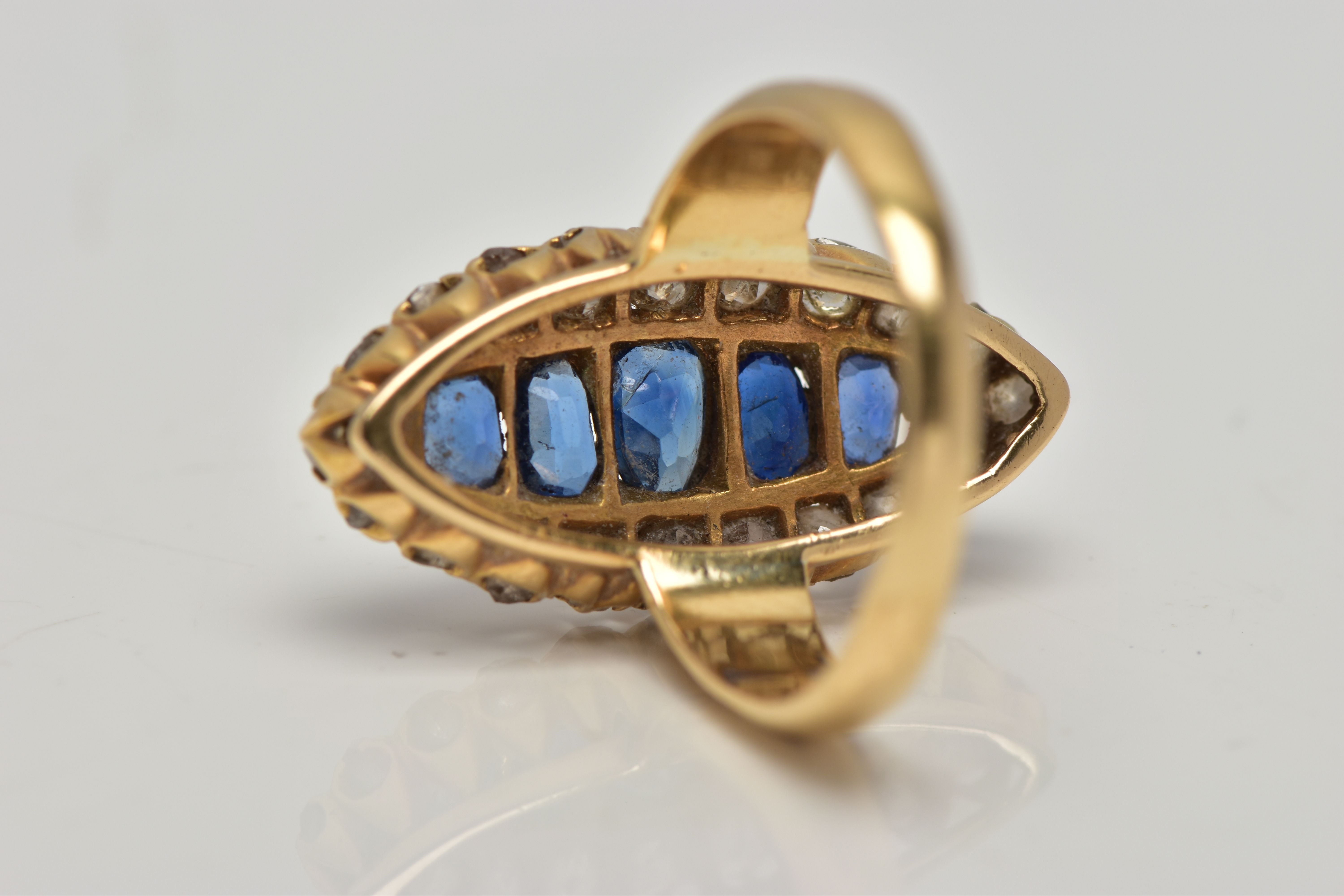 AN 18CT GOLD, LATE VICTORIAN SAPPHIRE AND DIAMOND RING, of a large marquise form set centrally - Bild 10 aus 10