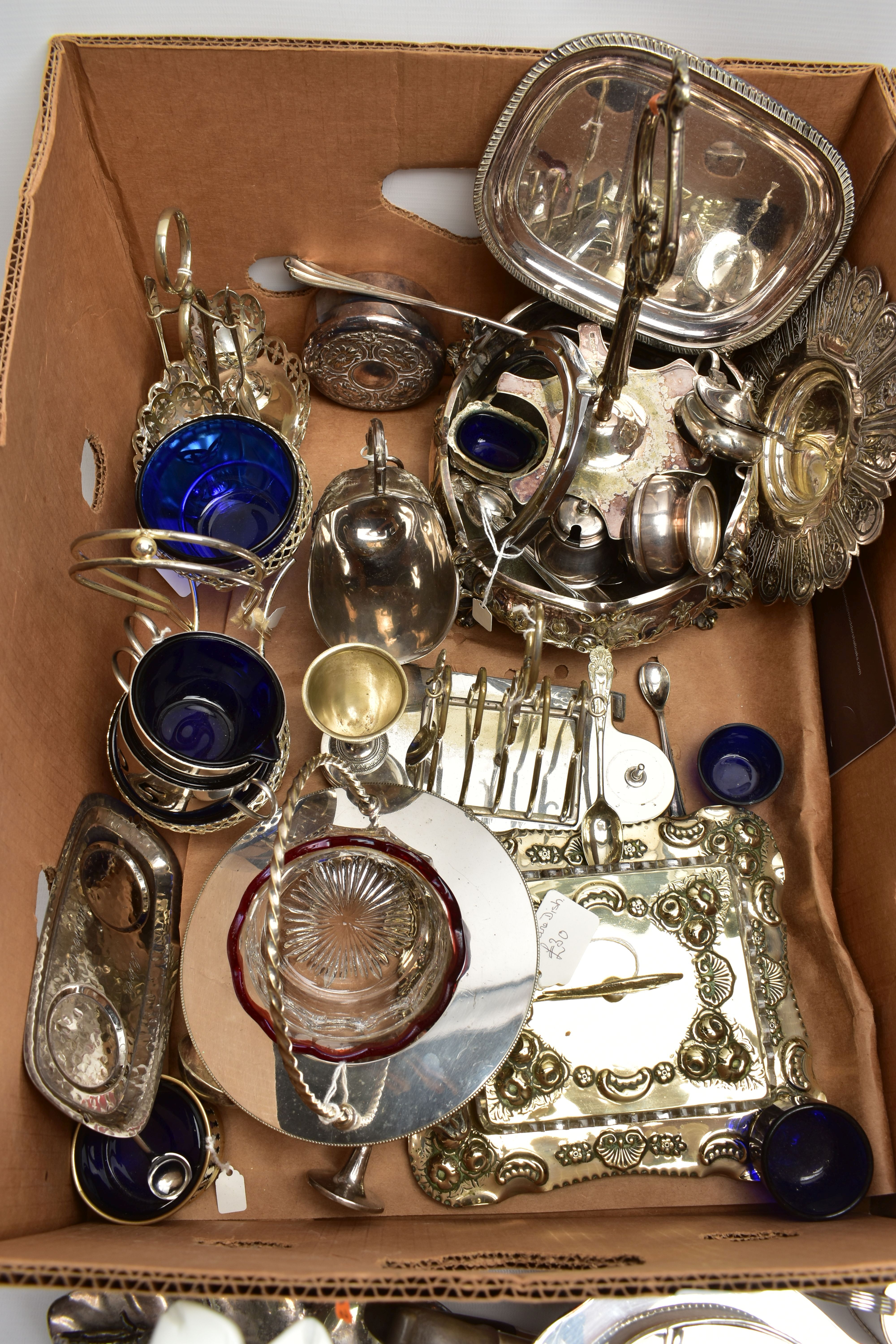 A BOX OF SILVER PLATED AND WHITE METAL WARE, to include a middle eastern style white metal tea - Image 9 of 12