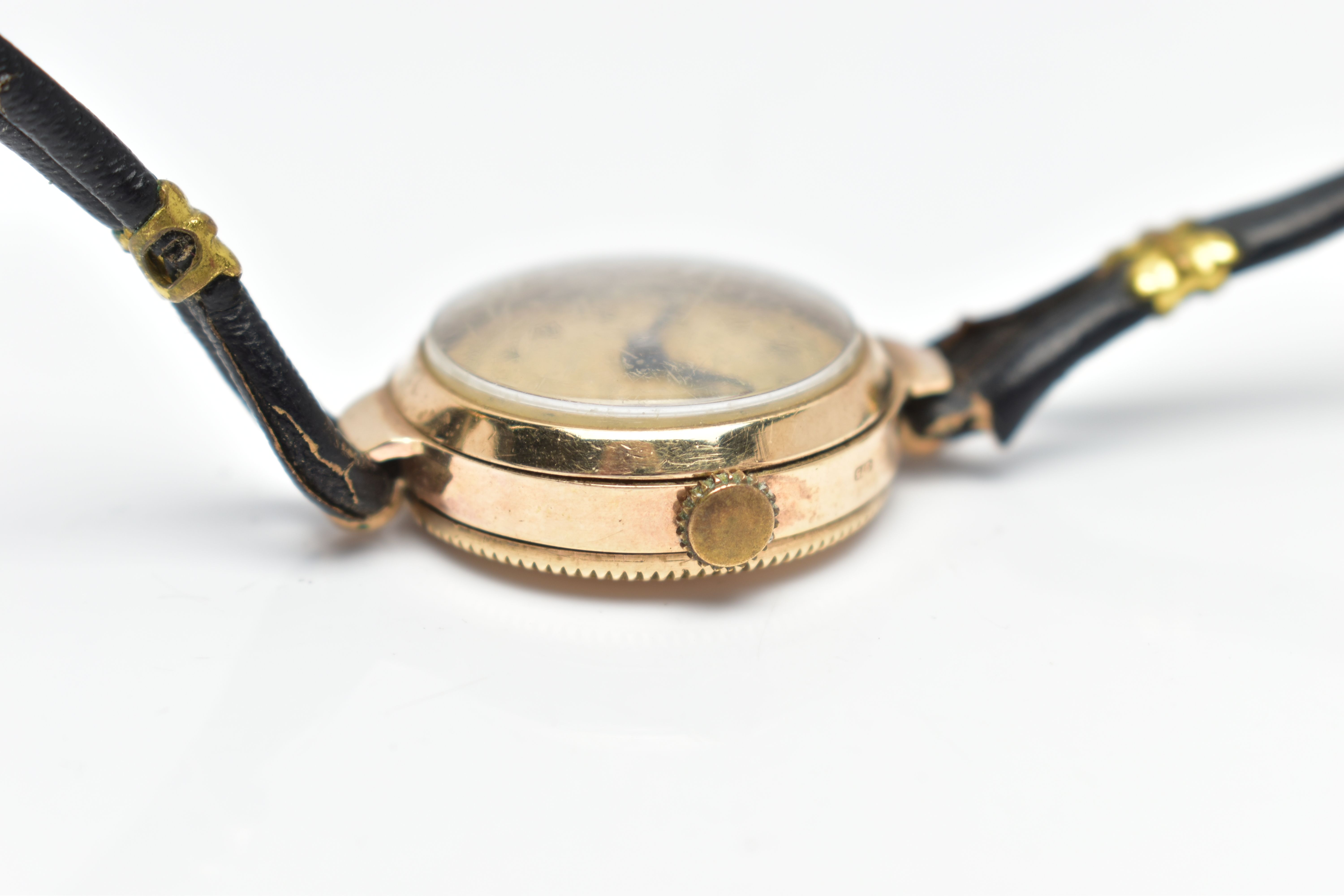 A 1940s 9CT YELLOW GOLD MANUAL WIND WRISTWATCH, the circular gold tone dial, with black Arabic - Image 6 of 6