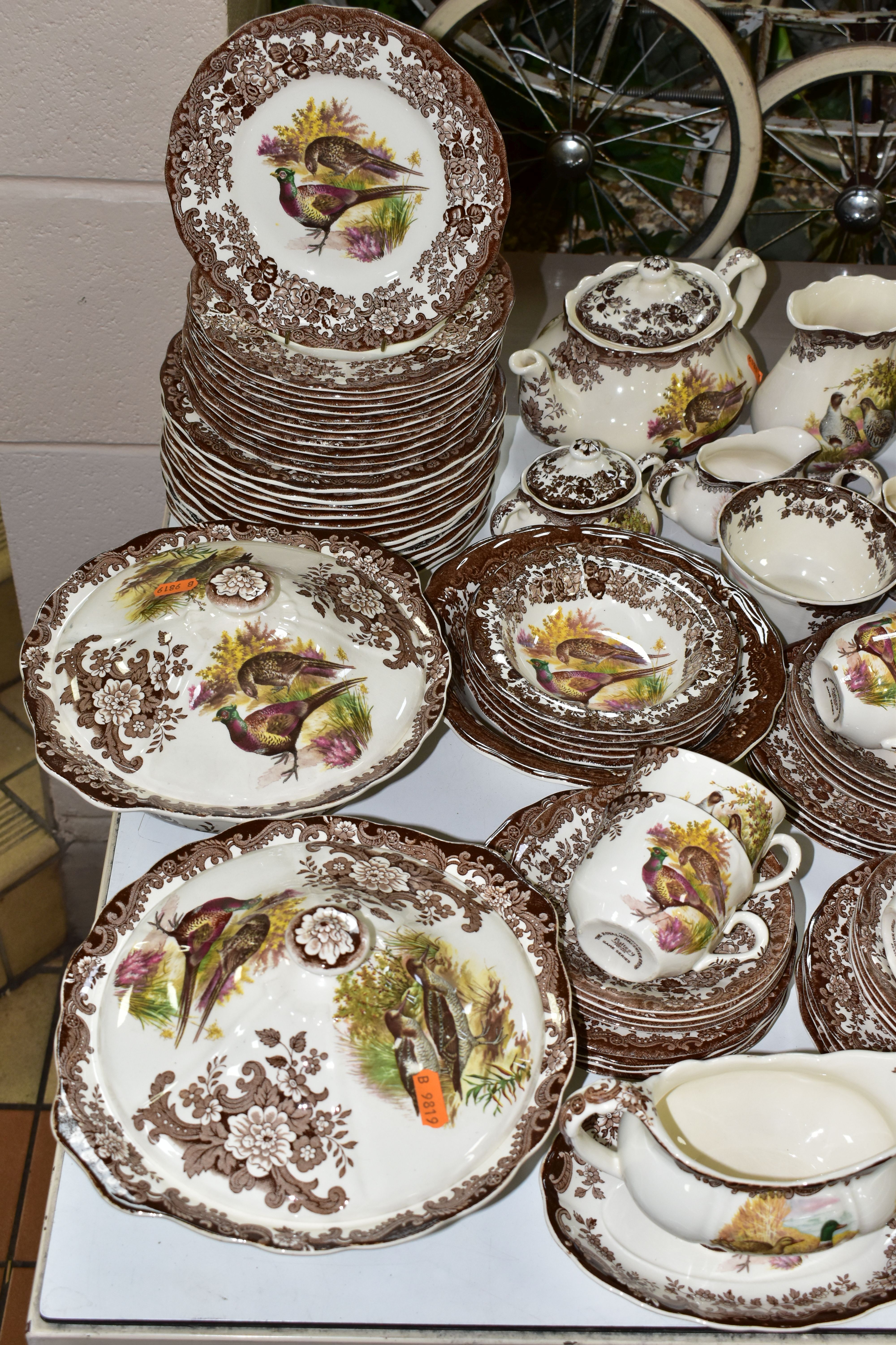 A ONE HUNDRED AND THIRTY NINE PIECE PALISSY (ROYAL WORCESTER) GAME SERIES DINNER SERVICE, comprising - Image 5 of 7