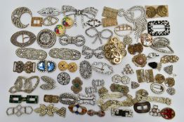 A BOX OF ASSORTED BUCKLES AND CLIPS, to include a selection of yellow and white metal buckles and