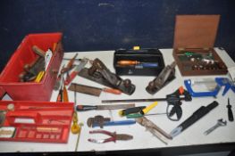 A COLLECTION OF VINTAGE AND MODERN HAND TOOLS, to include two tool boxes and a tray of files,