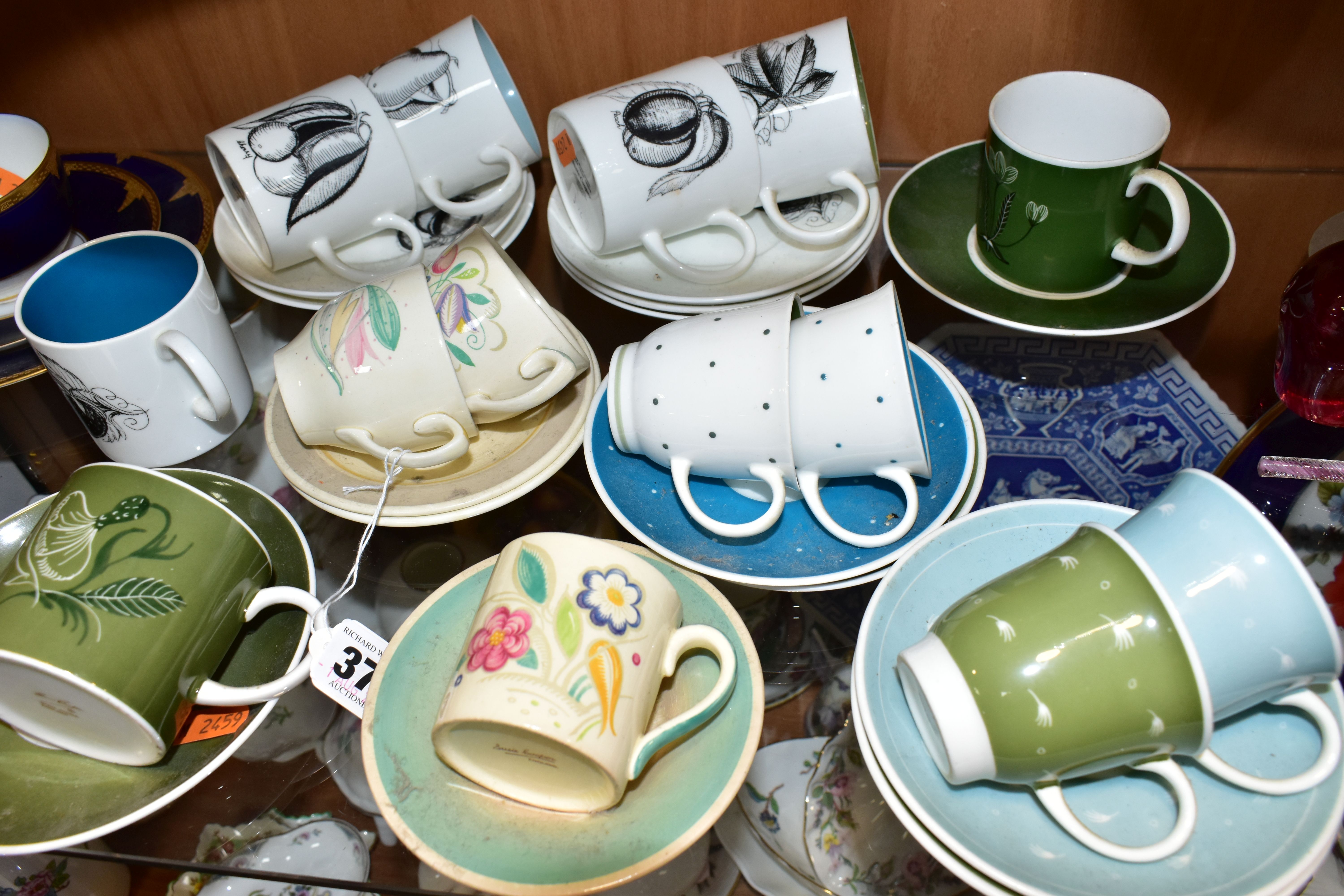 A COLLECTION OF SUSIE COOPER DESIGN COFFEE CUPS AND SAUCERS AND TWO OTHER TRIOS, the Susie Cooper to - Image 6 of 6