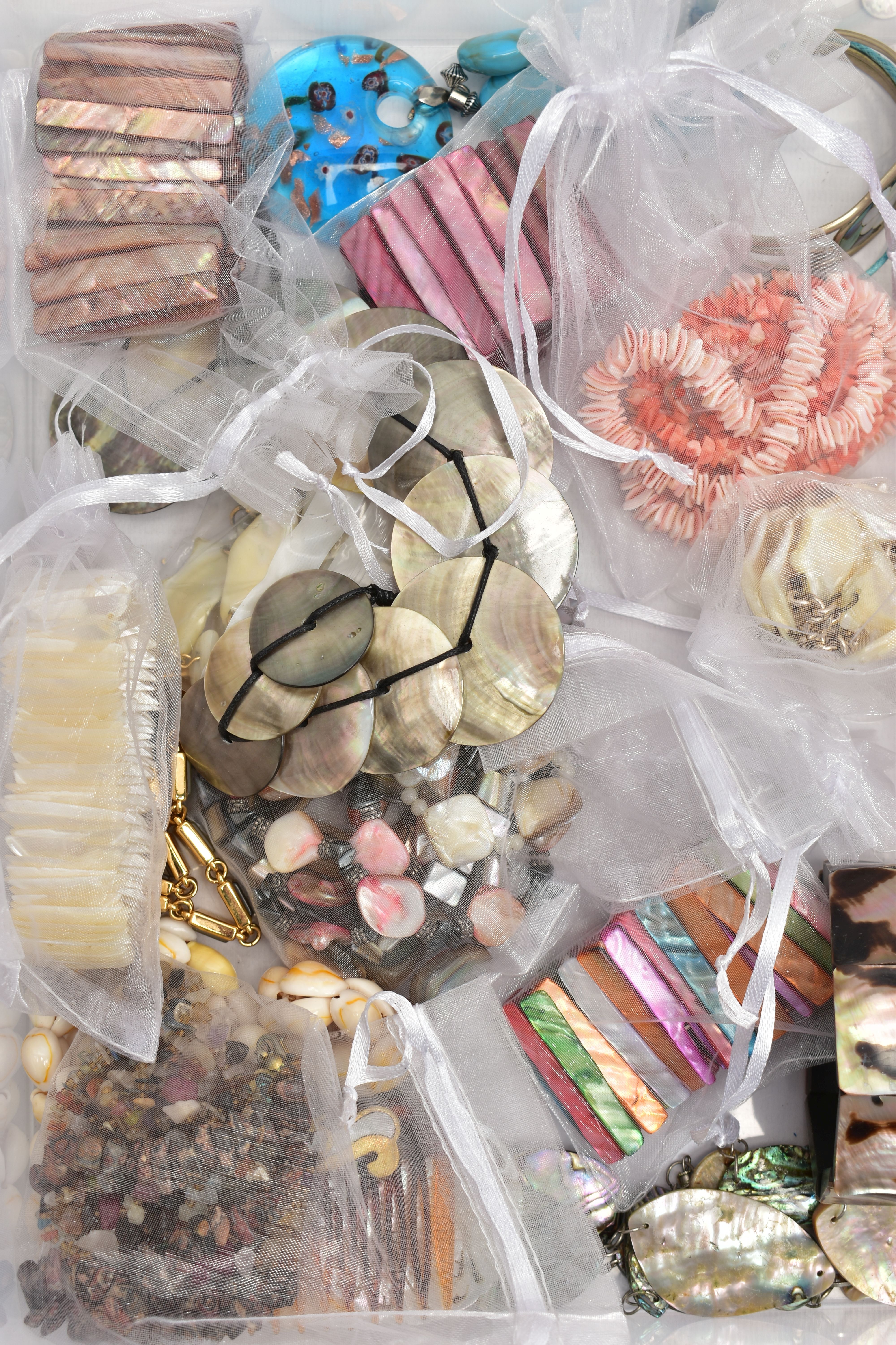 A BOX OF ASSORTED JEWELLERY, to include a stretch link polished copal amber bracelet, a coral - Image 2 of 3