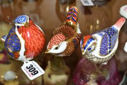 THREE ROYAL CROWN DERBY PAPERWEIGHTS, comprising Robin, Wren and Goldcrest, all three with gold