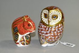 TWO ROYAL CROWN DERBY PAPERWEIGHTS, comprising Red Squirrel and Barn Owl, both with gold stoppers (