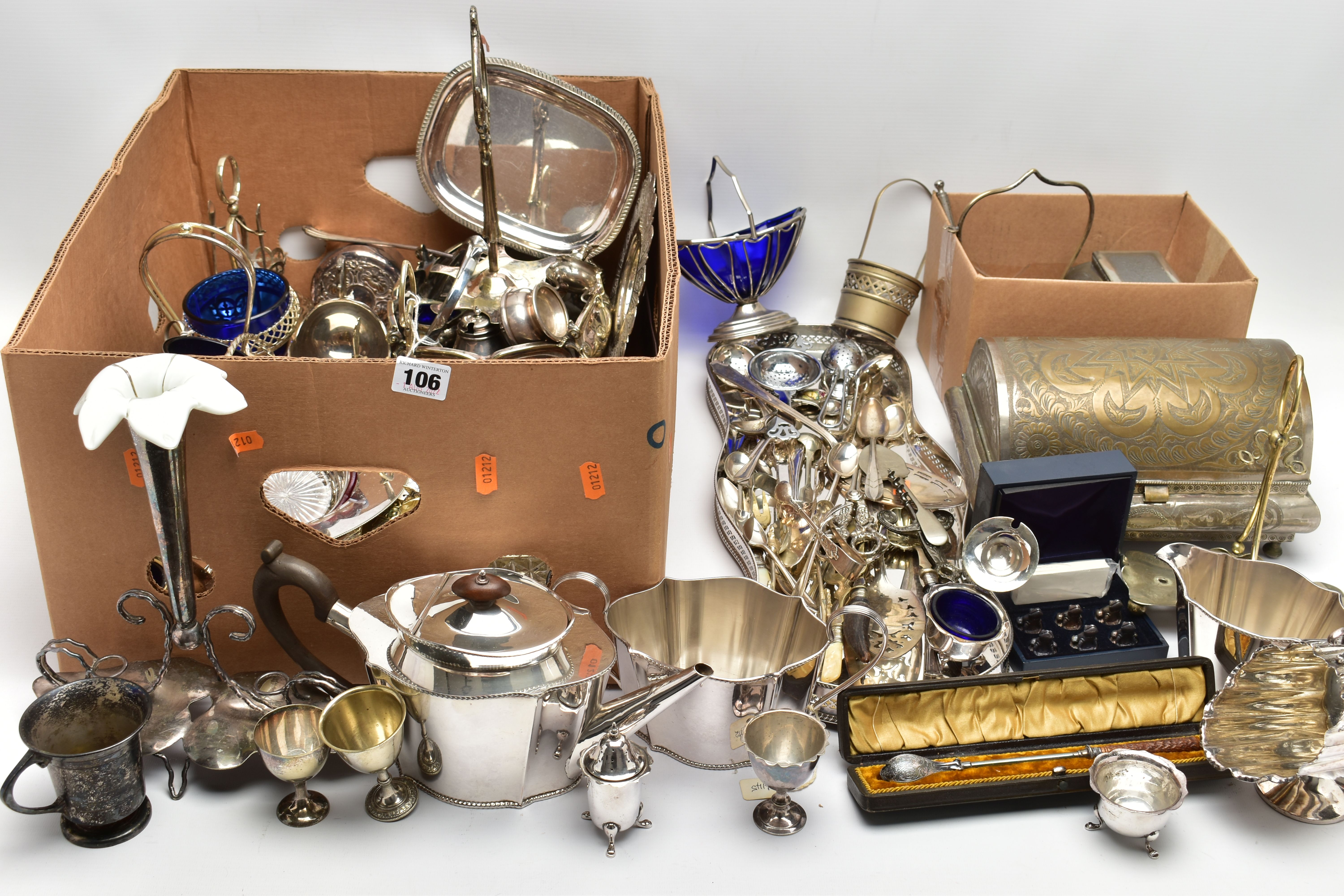A BOX OF SILVER PLATED AND WHITE METAL WARE, to include a middle eastern style white metal tea