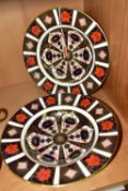 A PAIR OF ROYAL CROWN DERBY 1128 IMARI SOUP PLATES, bearing date codes for 1979, diameter 2.5cm 8