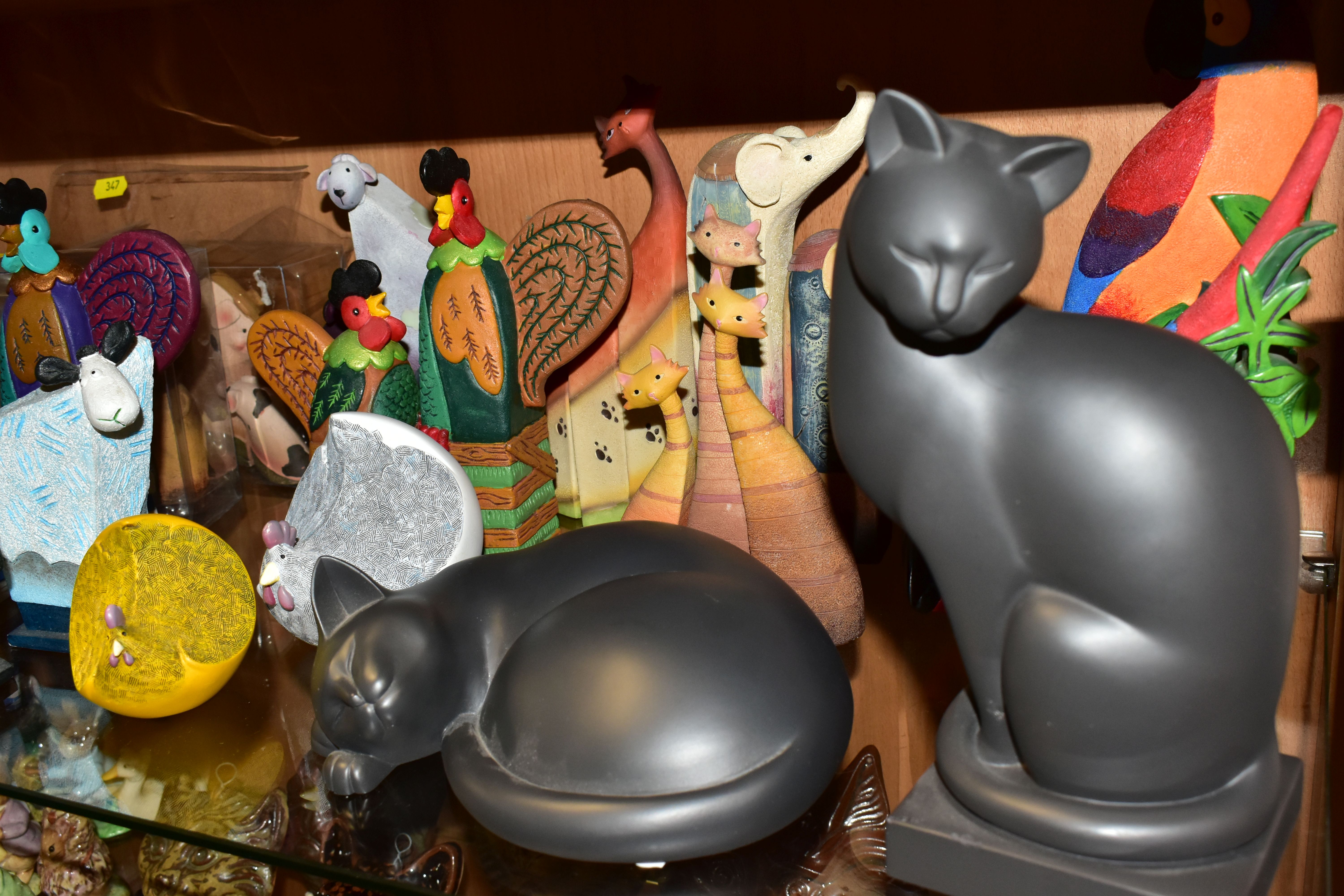A COLLECTION OF ARTFORUM RESIN ANIMAL AND BIRD FIGURES AND SIMILAR UNMARKED MODELS, including two - Image 5 of 6