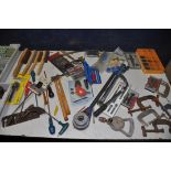 A COLLECTION OF VINTAGE AND MODERN TOOLS, to include three various branded g-clamps, a tray of