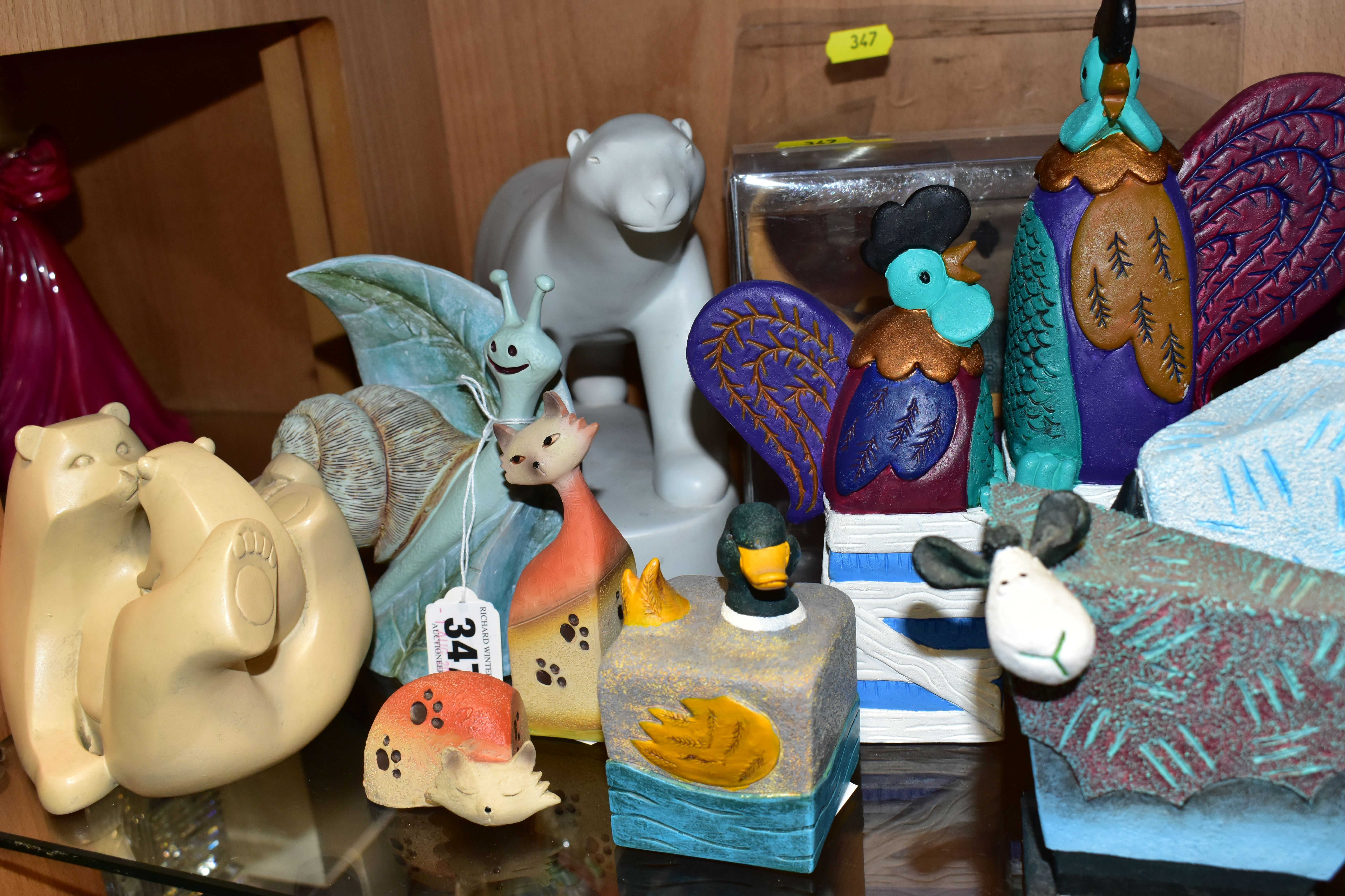 A COLLECTION OF ARTFORUM RESIN ANIMAL AND BIRD FIGURES AND SIMILAR UNMARKED MODELS, including two - Image 3 of 6