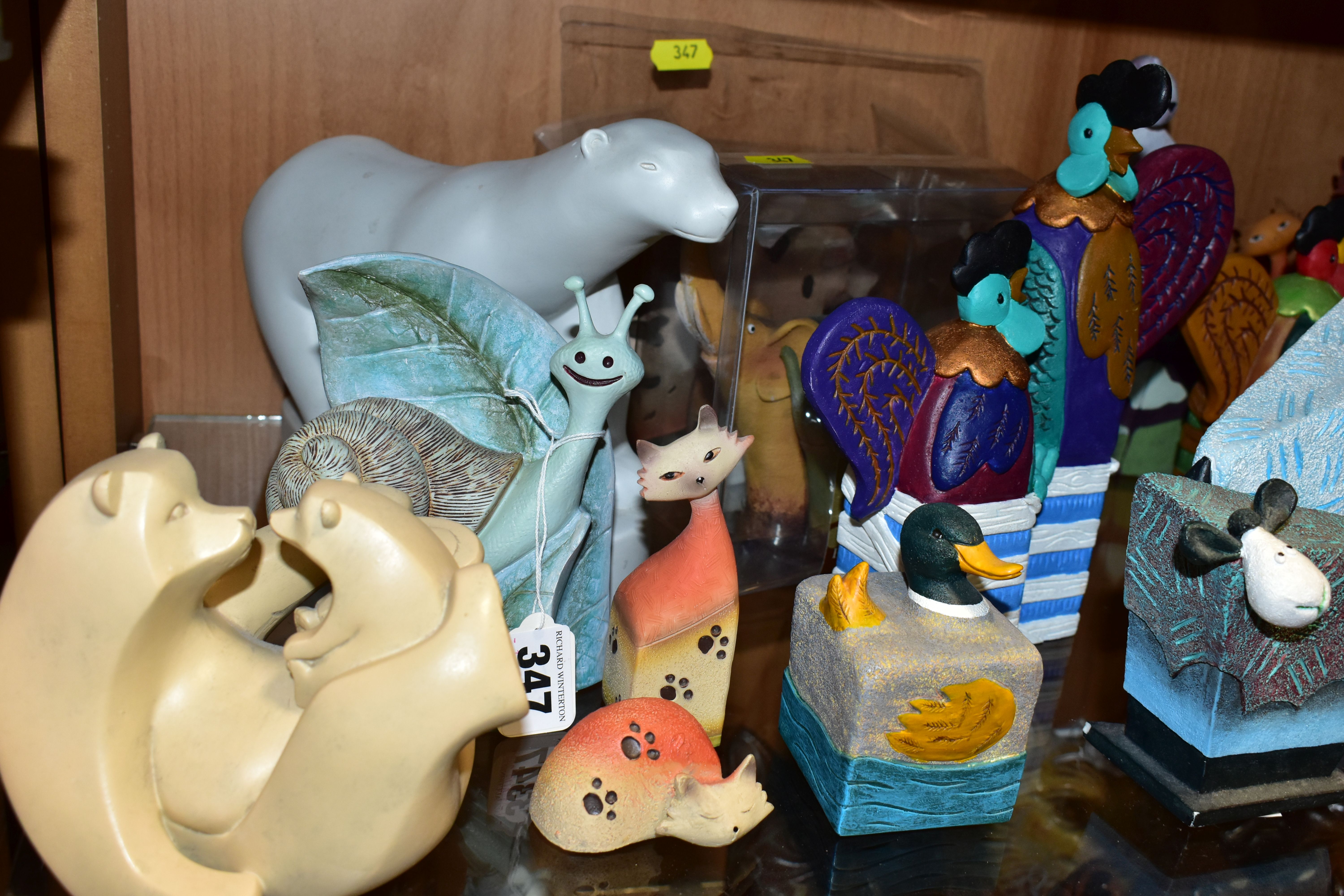 A COLLECTION OF ARTFORUM RESIN ANIMAL AND BIRD FIGURES AND SIMILAR UNMARKED MODELS, including two - Image 4 of 6