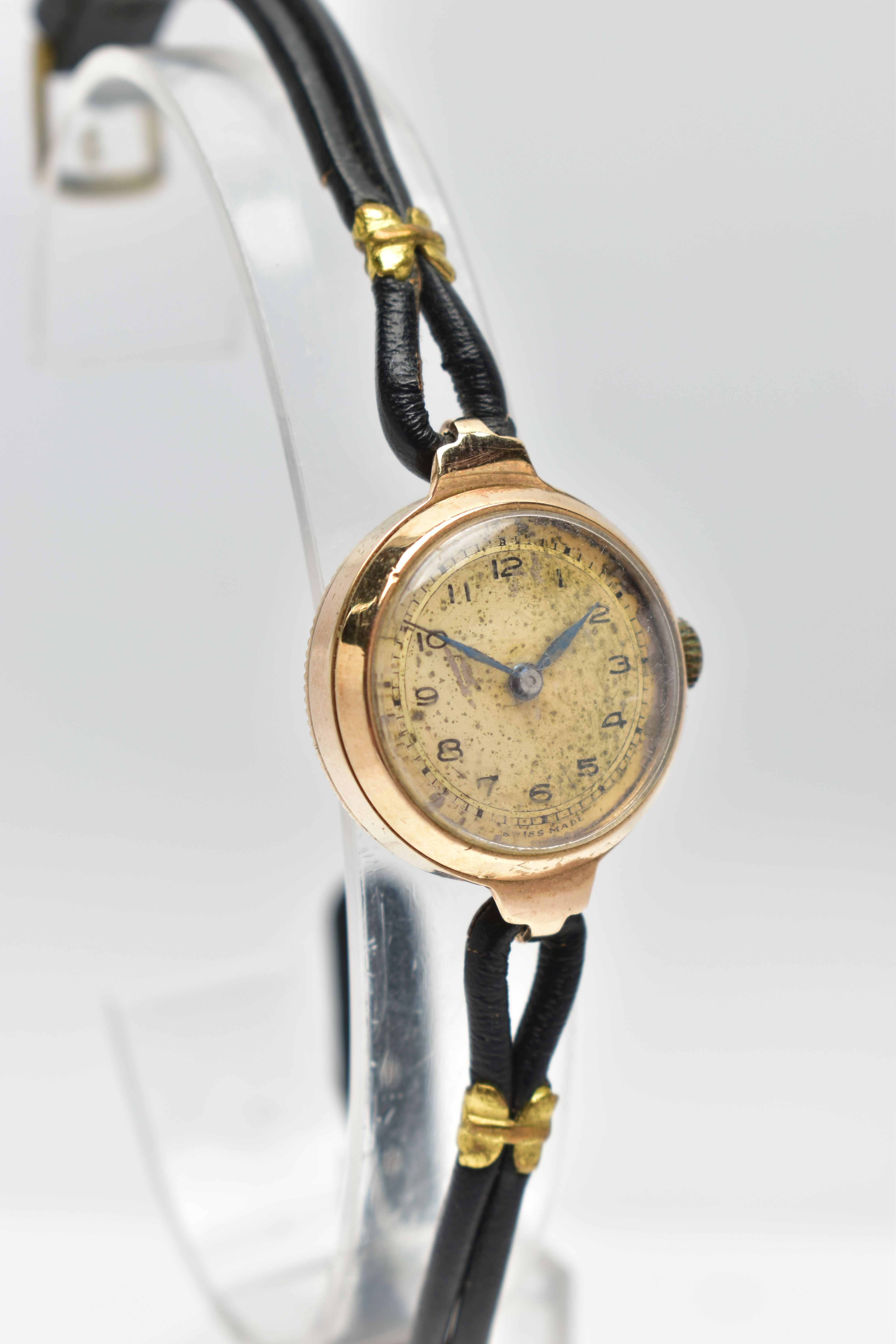A 1940s 9CT YELLOW GOLD MANUAL WIND WRISTWATCH, the circular gold tone dial, with black Arabic - Image 3 of 6