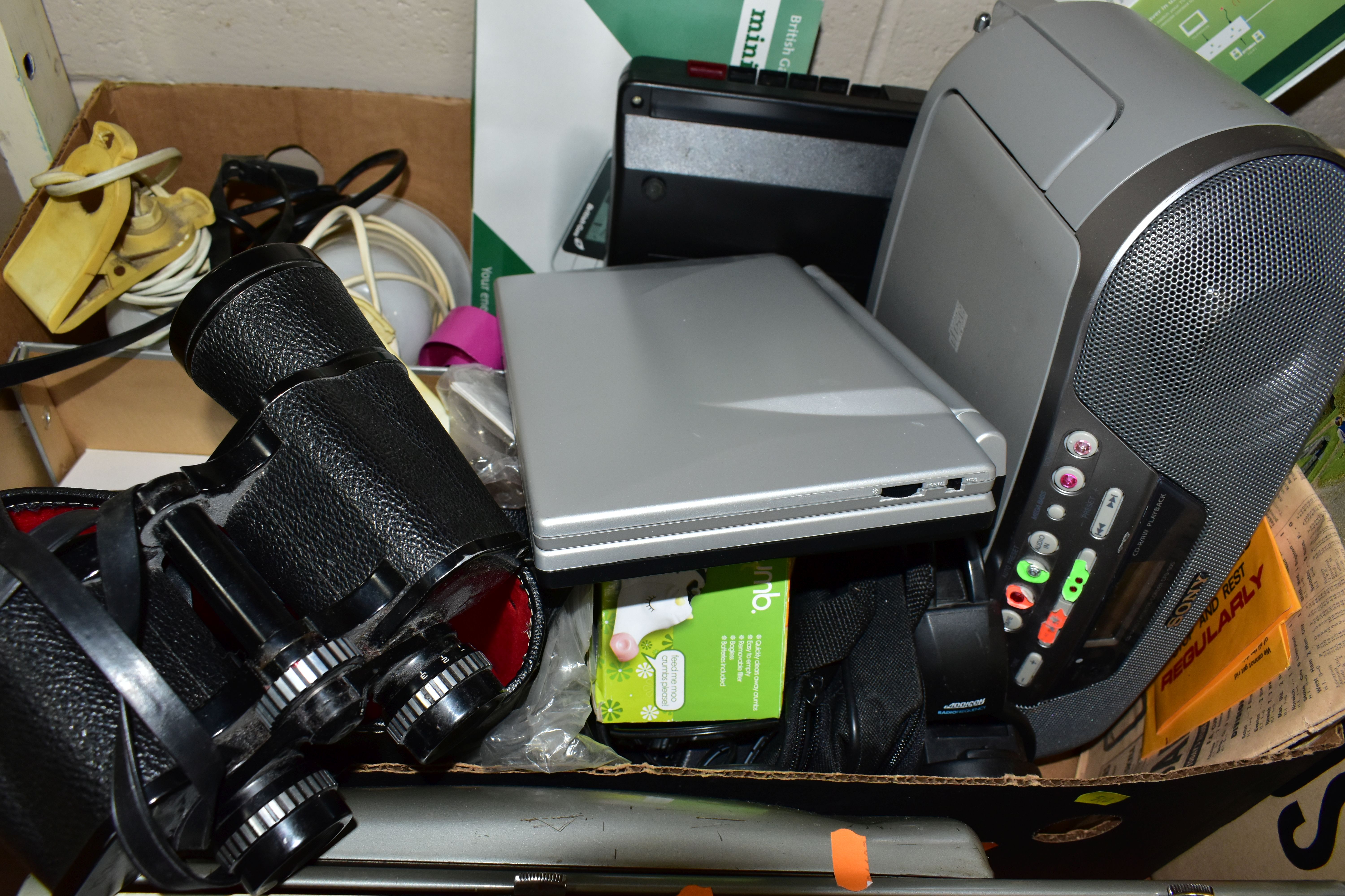 TWO BOXES AND LOOSE TYPEWRITER, ELECTRICAL AND SUNDRY ITEMS, to include a Remington typewriter, a - Image 3 of 4