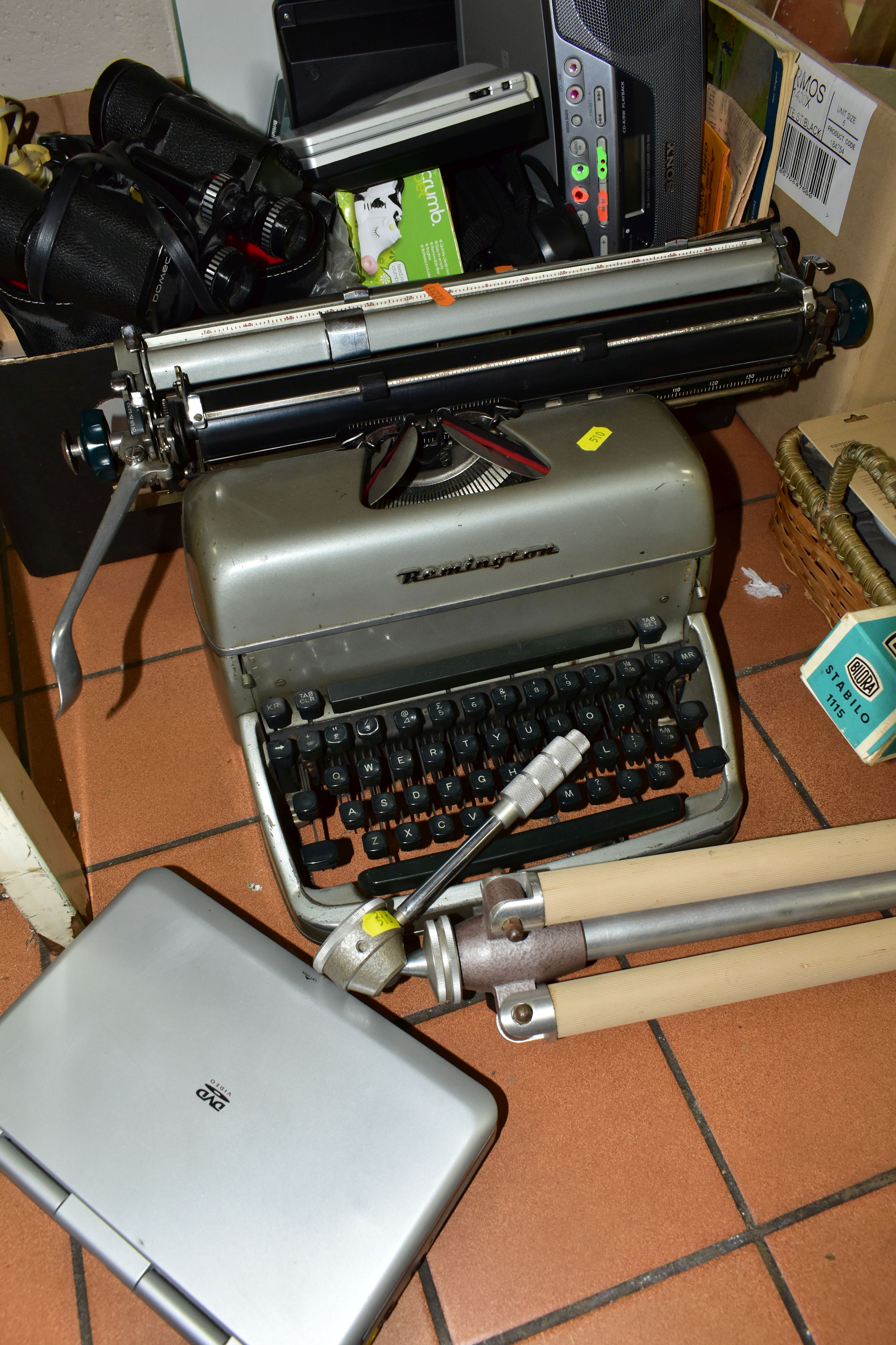 TWO BOXES AND LOOSE TYPEWRITER, ELECTRICAL AND SUNDRY ITEMS, to include a Remington typewriter, a - Image 2 of 4