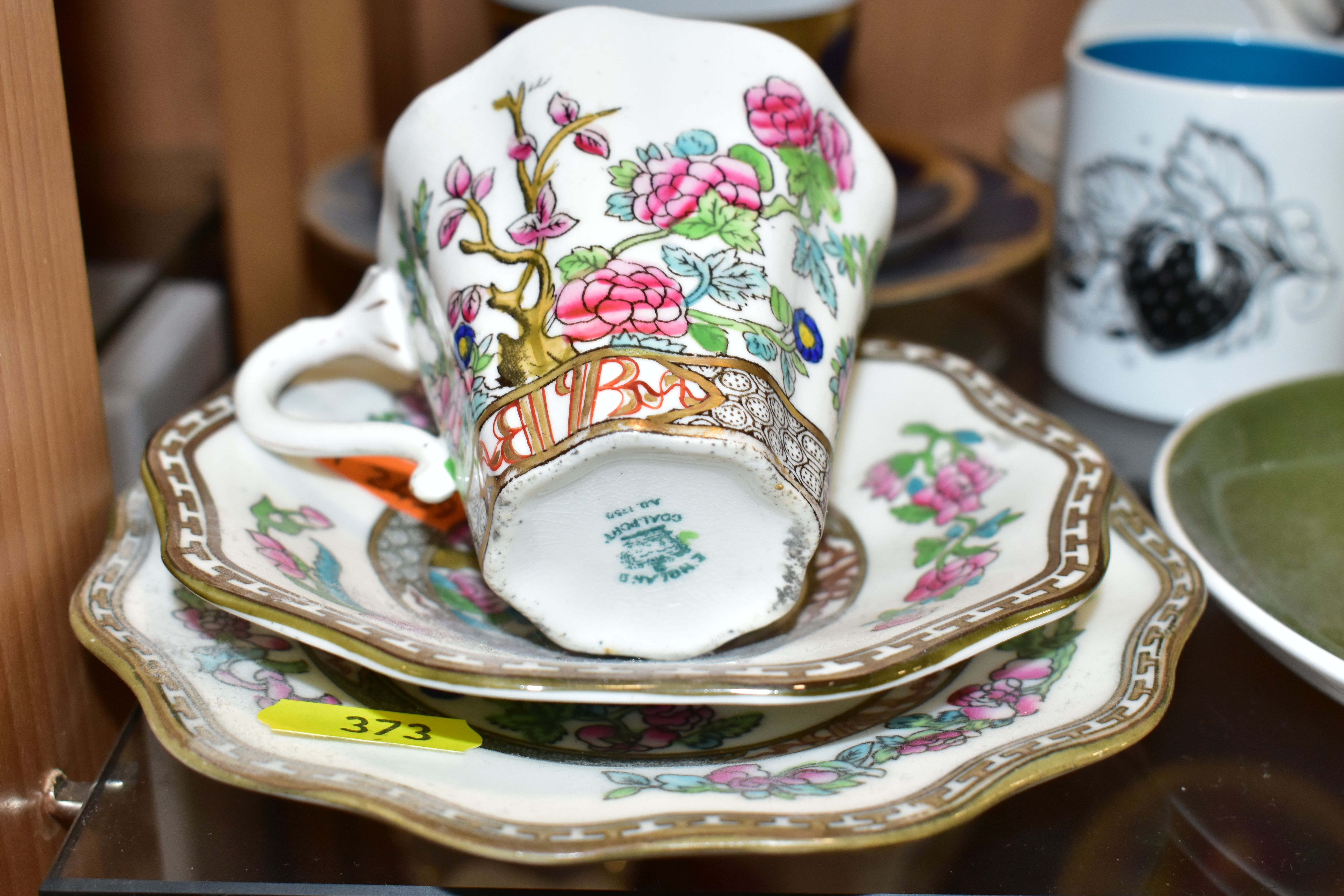 A COLLECTION OF SUSIE COOPER DESIGN COFFEE CUPS AND SAUCERS AND TWO OTHER TRIOS, the Susie Cooper to - Image 4 of 6