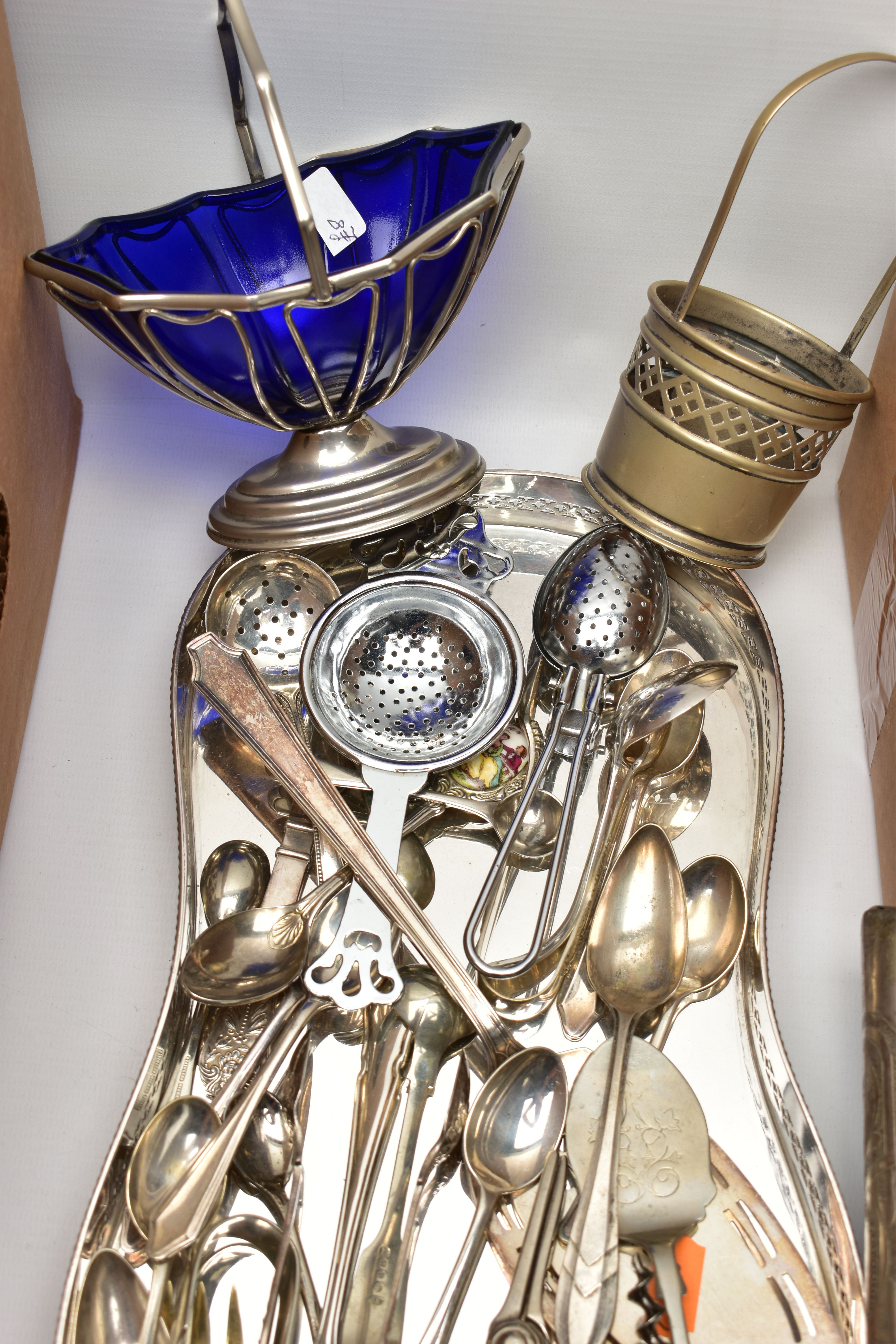 A BOX OF SILVER PLATED AND WHITE METAL WARE, to include a middle eastern style white metal tea - Image 6 of 12