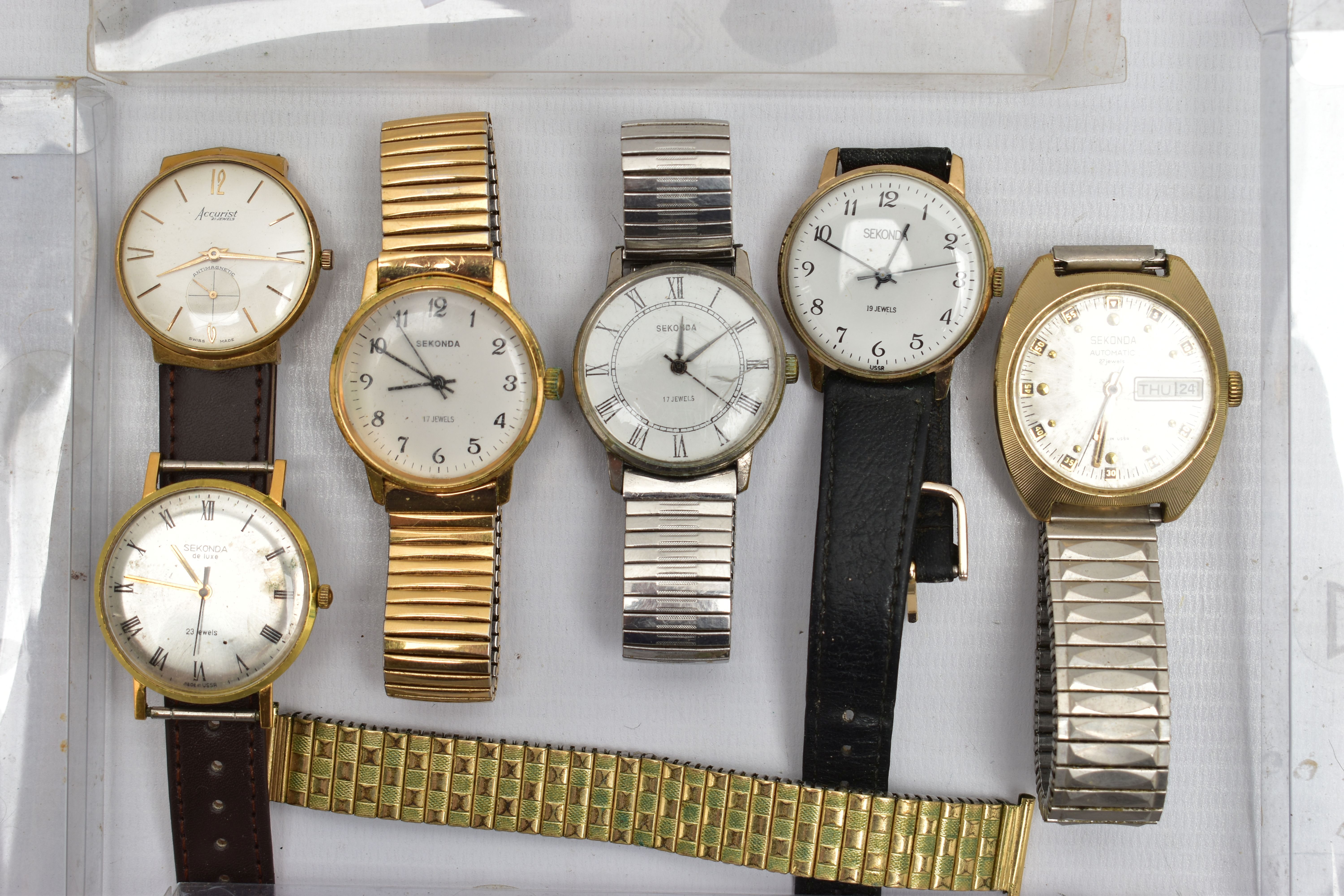 A SELECTION OF SEKONDA AUTOMATIC AND HAND WOUND WRISTWATCHES, to include a gold plated Sekonda