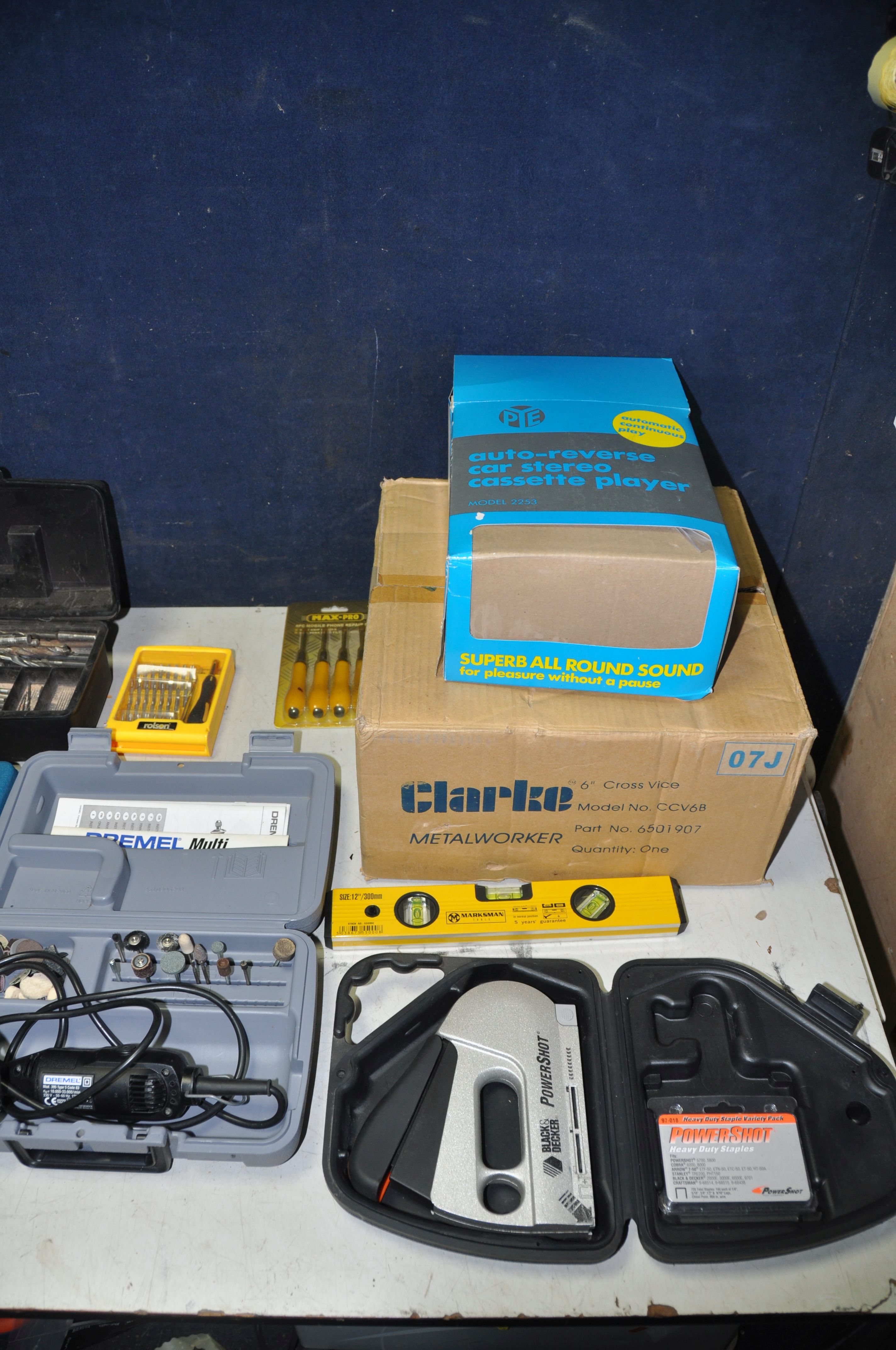 A SELECTION OF TOOLS to include a DP tools model No 2207 combi cut rotary cutting tool in case - Image 3 of 3