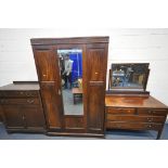 AN EDWARDIAN MAHOGANY THREE PIECE BEDROOM SUITE, with blind fretwork detail, comprising a single
