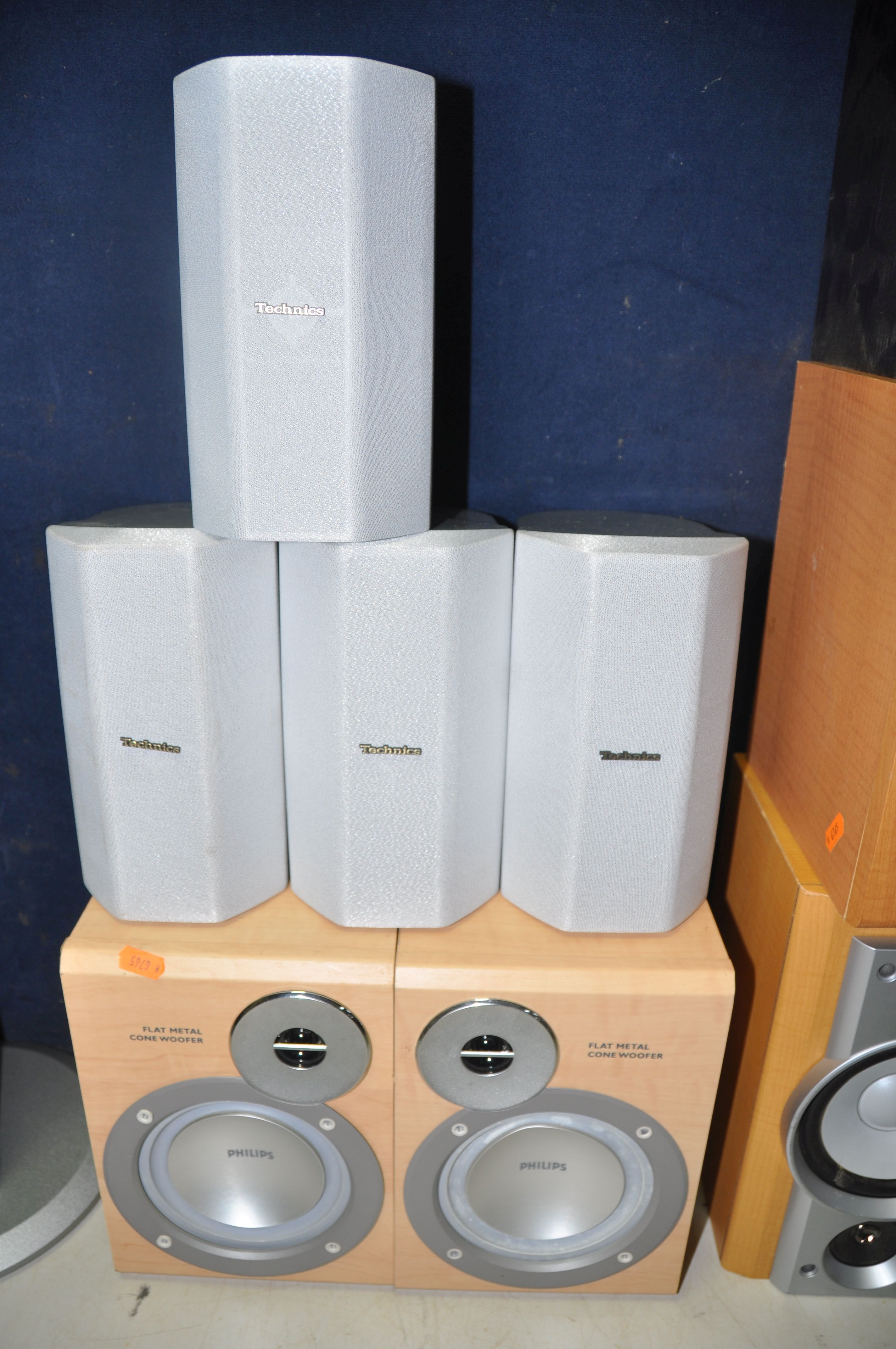 A COLLECTION OF AUDIO EQUIPMENT, to include a pair of Pioneer S-X7A speakers, pair of Philips FWB- - Image 3 of 4