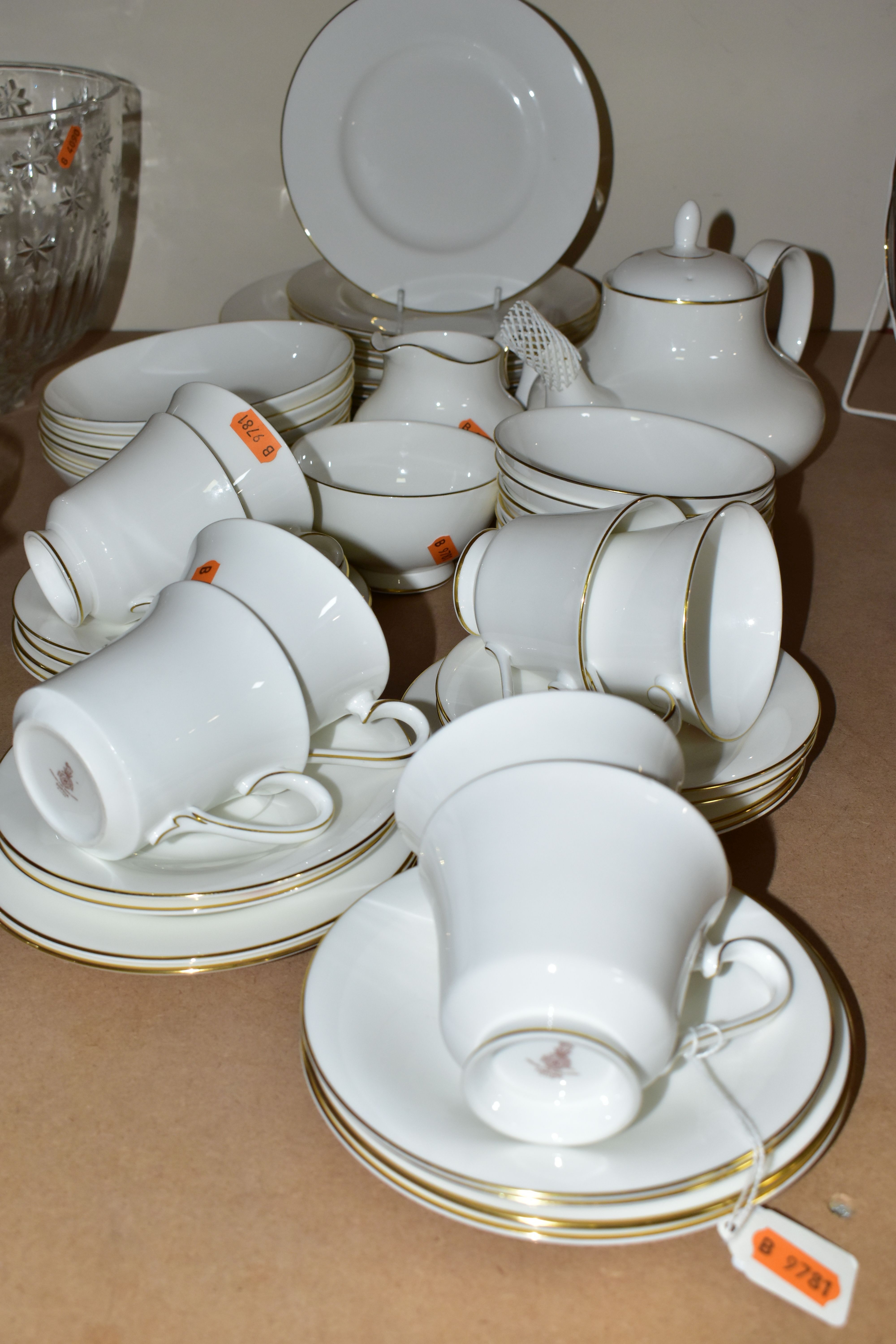 A ROYAL DOULTON 'SOPHIA' PATTERN PART DINNER AND TEA SET, comprising eight cups H5126 (one cup has a