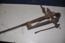 A BLACKSMITHS LEG VICE (NO MAKERS MARK OR MODEL No)