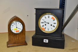 TWO MANTEL CLOCKS, to include an oak arched case mantel clock with inlaid banding, and white