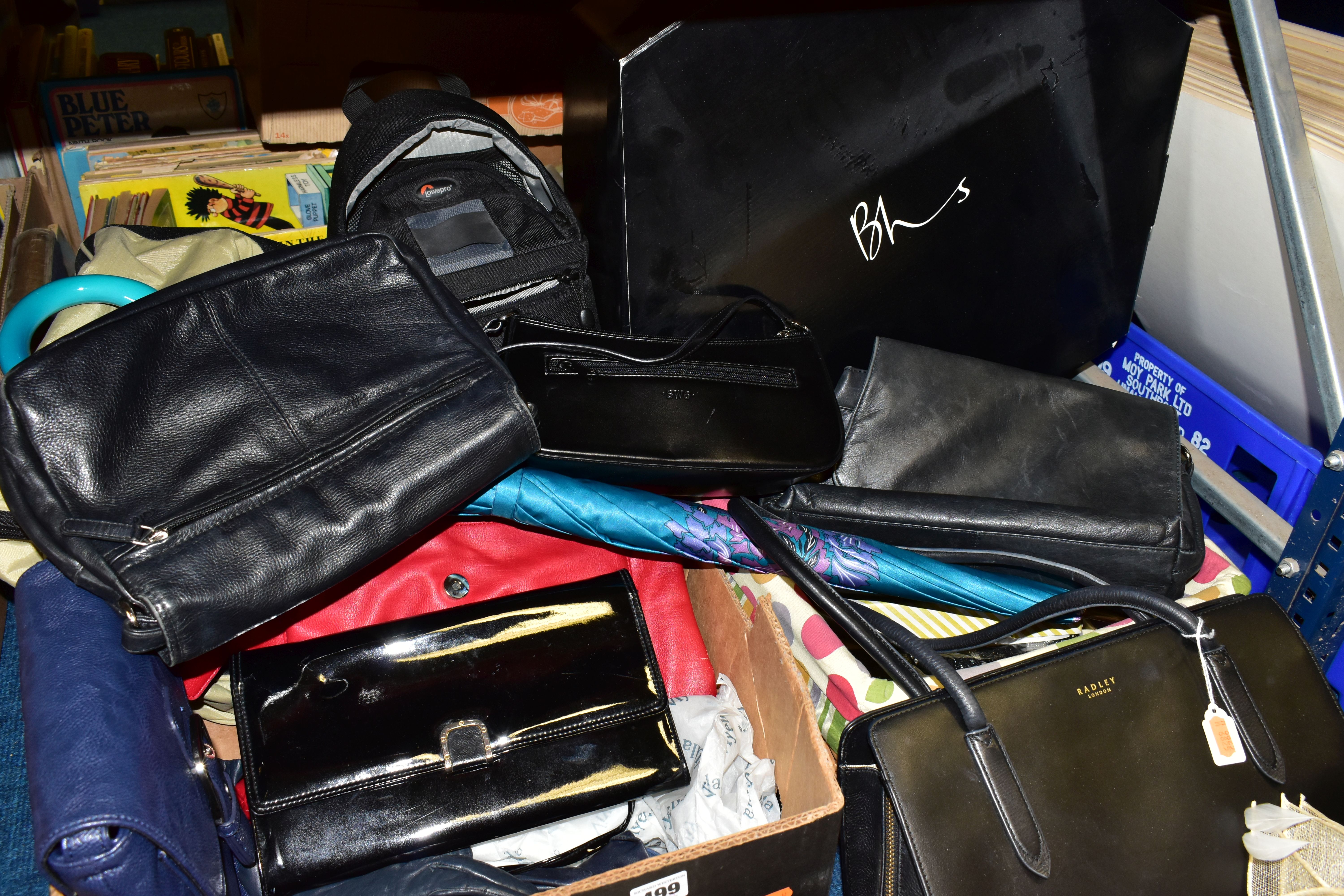 TWO BOXES AND LOOSE HANDBAGS, HATS AND OTHER ACCESSORIES, to include a black Radley handbag, other - Image 5 of 5