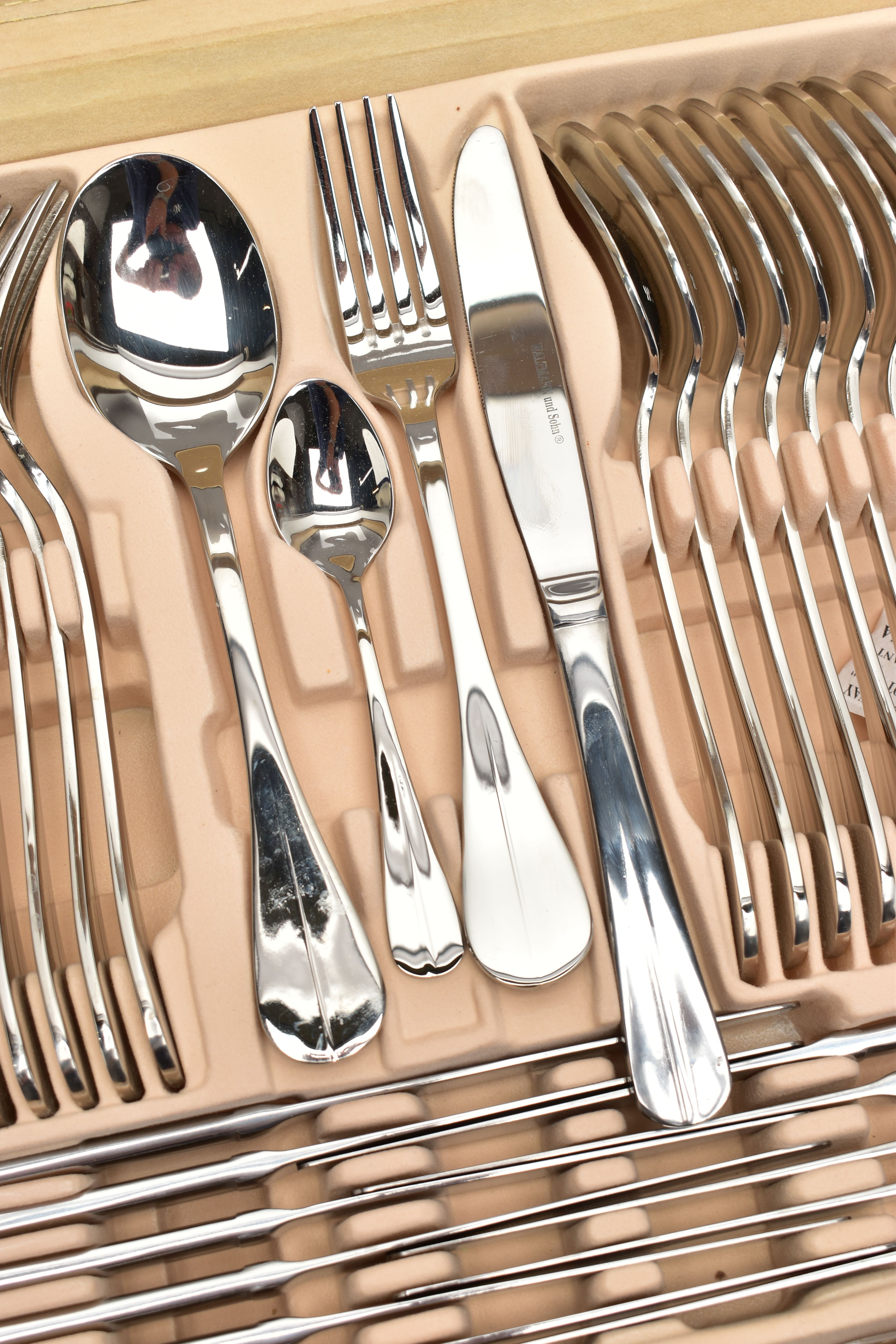 A COMPLETE 'WALTMANN UND SOHN' CANTEEN, complete twelve person table setting of cutlery, with - Image 3 of 6