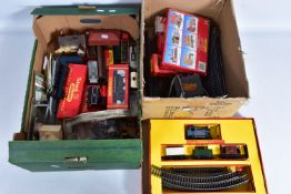 A BOXED TRI-ANG RAILWAYS OO GAUGE TRAIN SET, No.RS24, comprising Freelance Industrial tank