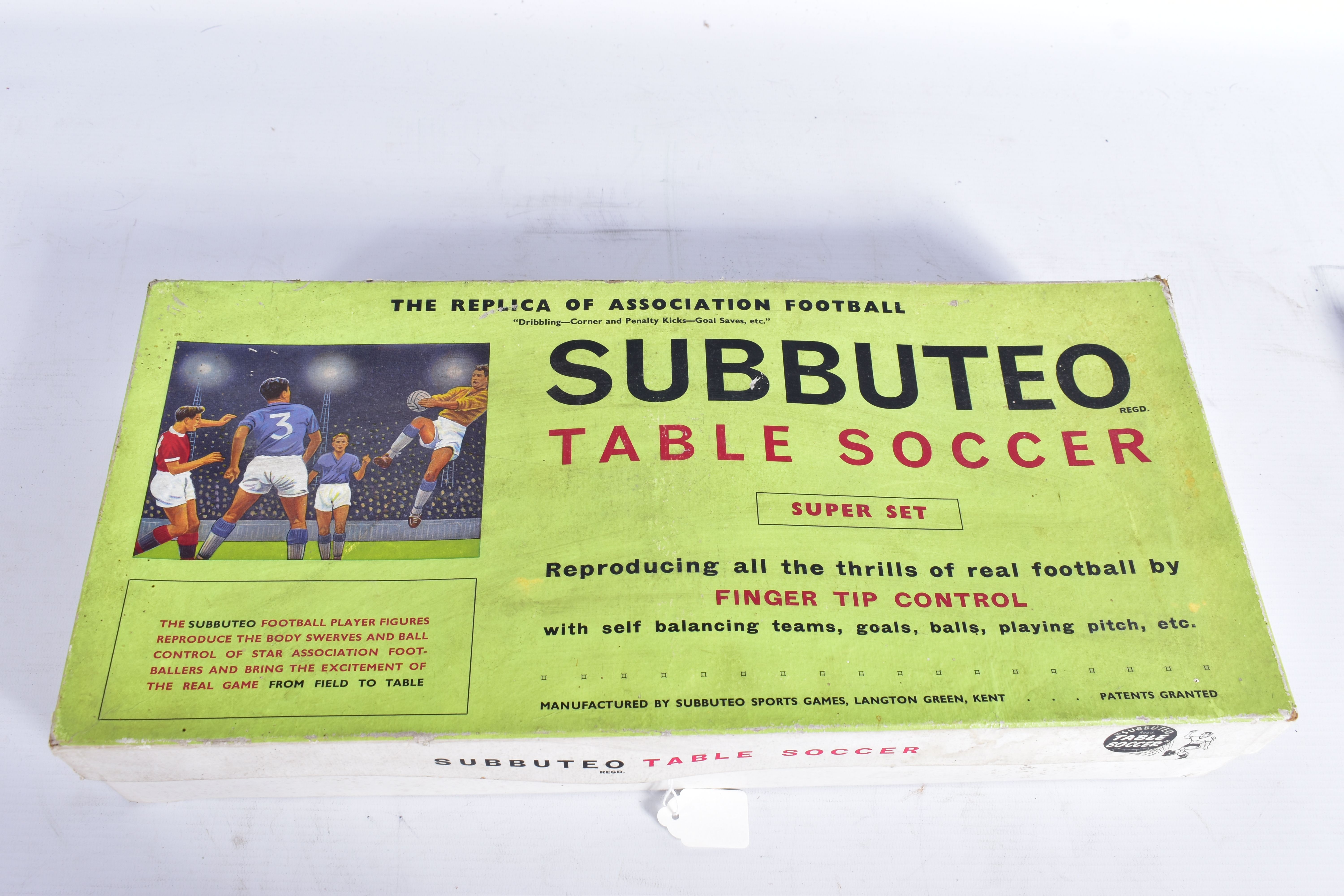 A BOXED SUBBUTEO TABLE SOCCER SUPER SET, comprising two of the earlier flat celluloid teams, referee - Image 2 of 8