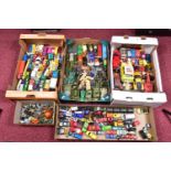 A QUANTITY OF UNBOXED AND ASSORTED PLAYWORN DIECAST AND PLASTIC VEHICLES, to include Matchbox