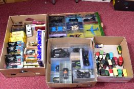 A QUANTITY OF EAGLEMOSS BATMAN AUTOMOBILIA COLLECTION PARTWORK BATMOBILE MODELS, models all appear