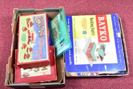 A COLLECTION OF ASSORTED BOXED BAYKO CONSTRUCTION SETS, to include early boxed Outfit No.1, Building